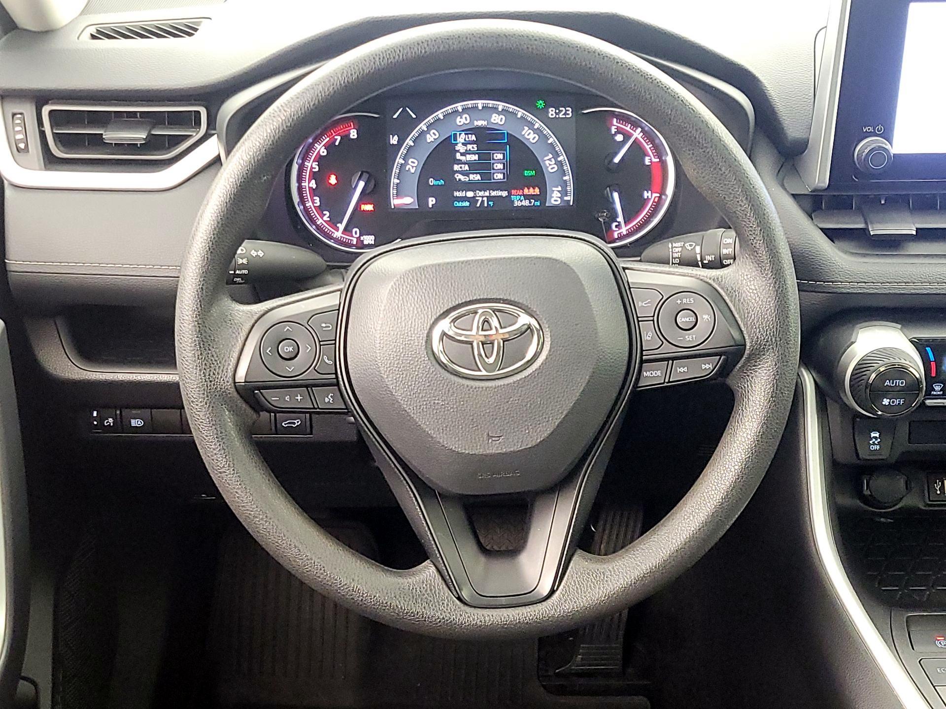 Thumbnail: 2025 Toyota RAV4 - 10