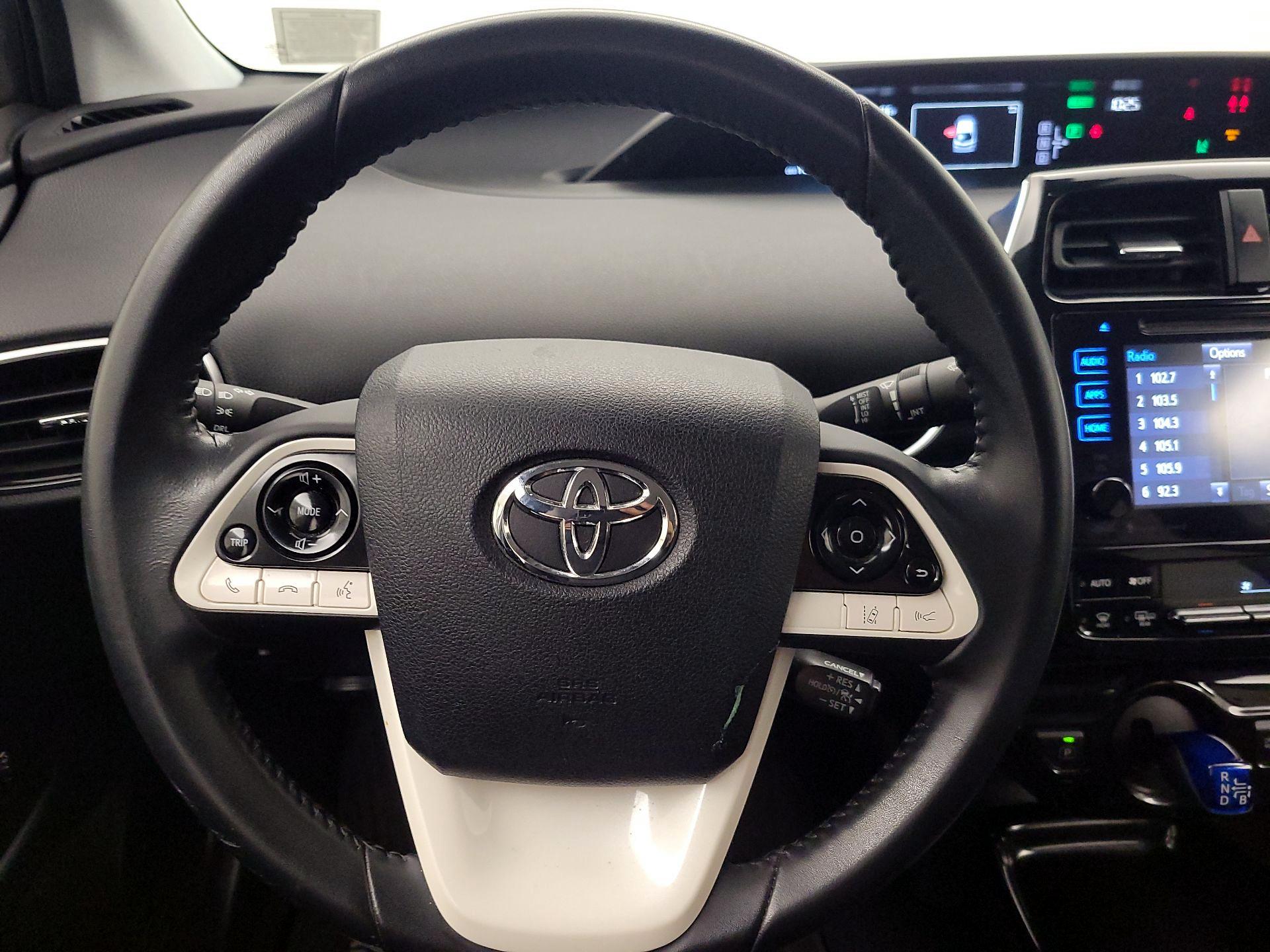Thumbnail: 2018 Toyota Prius Prime - 10