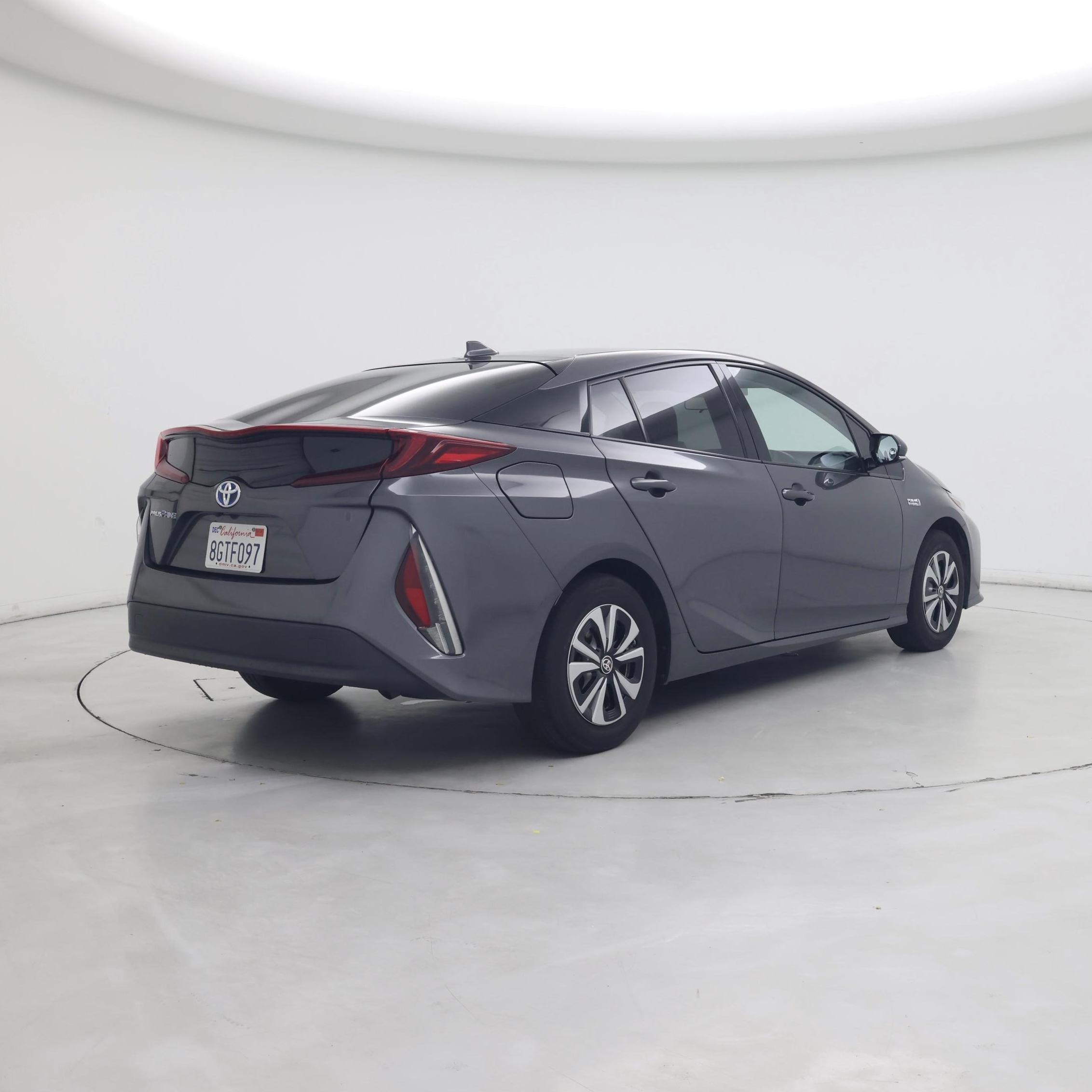 Thumbnail: 2018 Toyota Prius Prime - 8