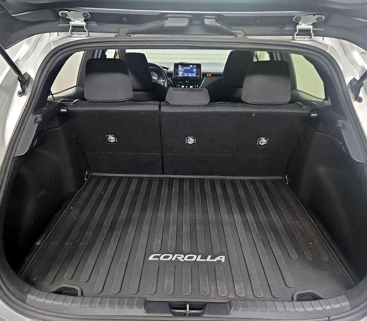 Trunk/Cargo (Seats Up)
