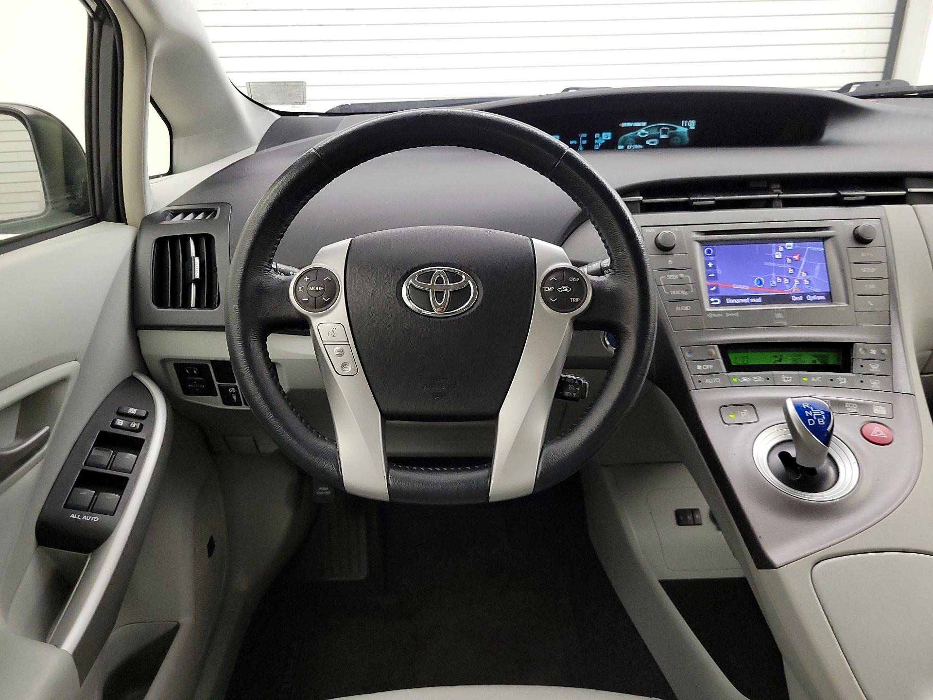 Thumbnail: 2014 Toyota Prius - 10