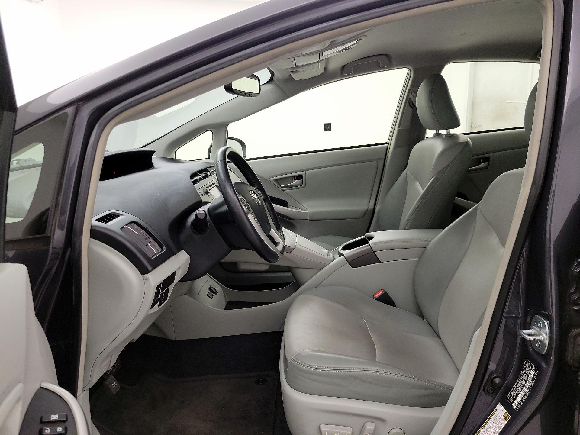 Thumbnail: 2014 Toyota Prius - 11