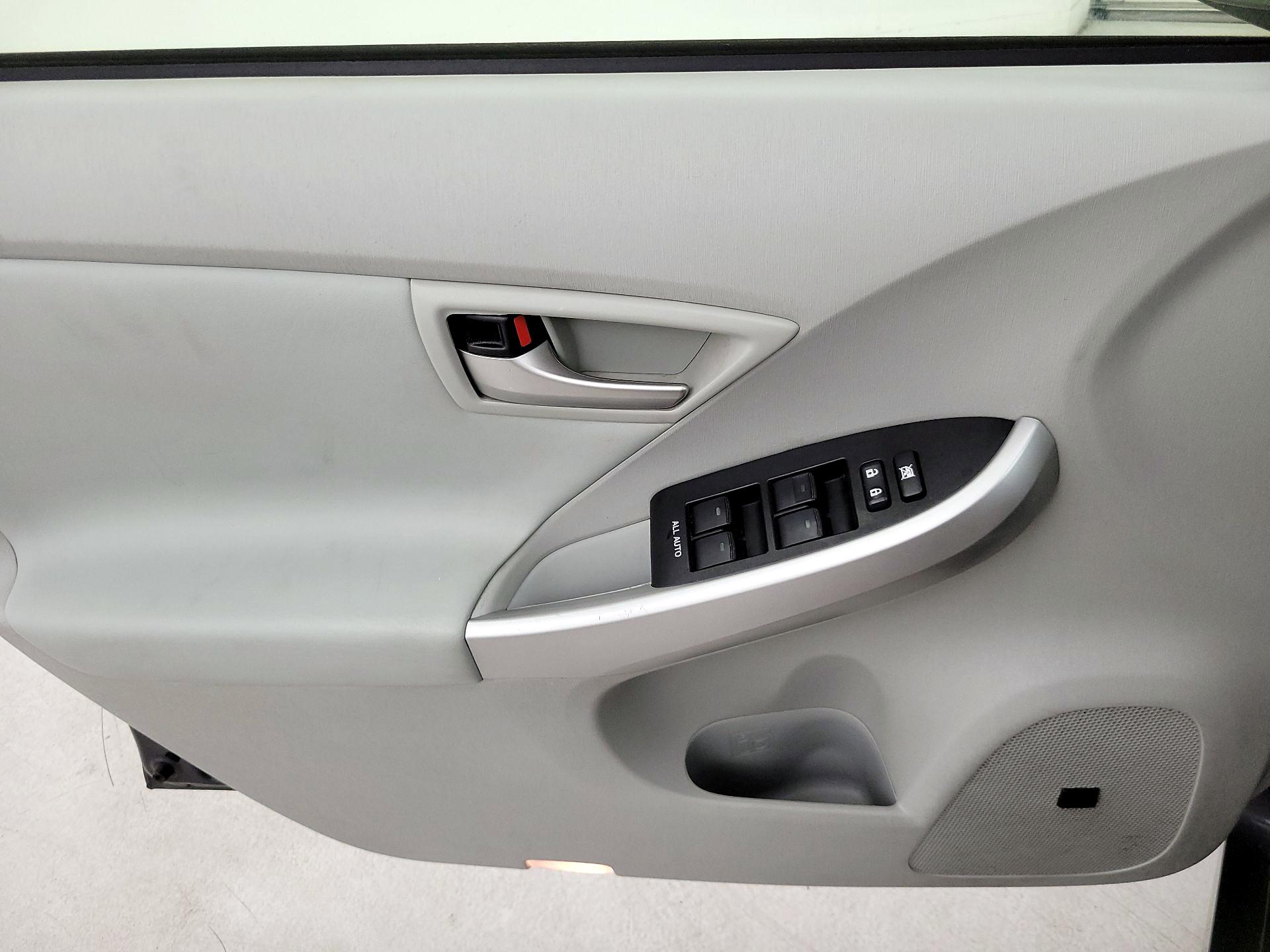 Thumbnail: 2014 Toyota Prius - 12