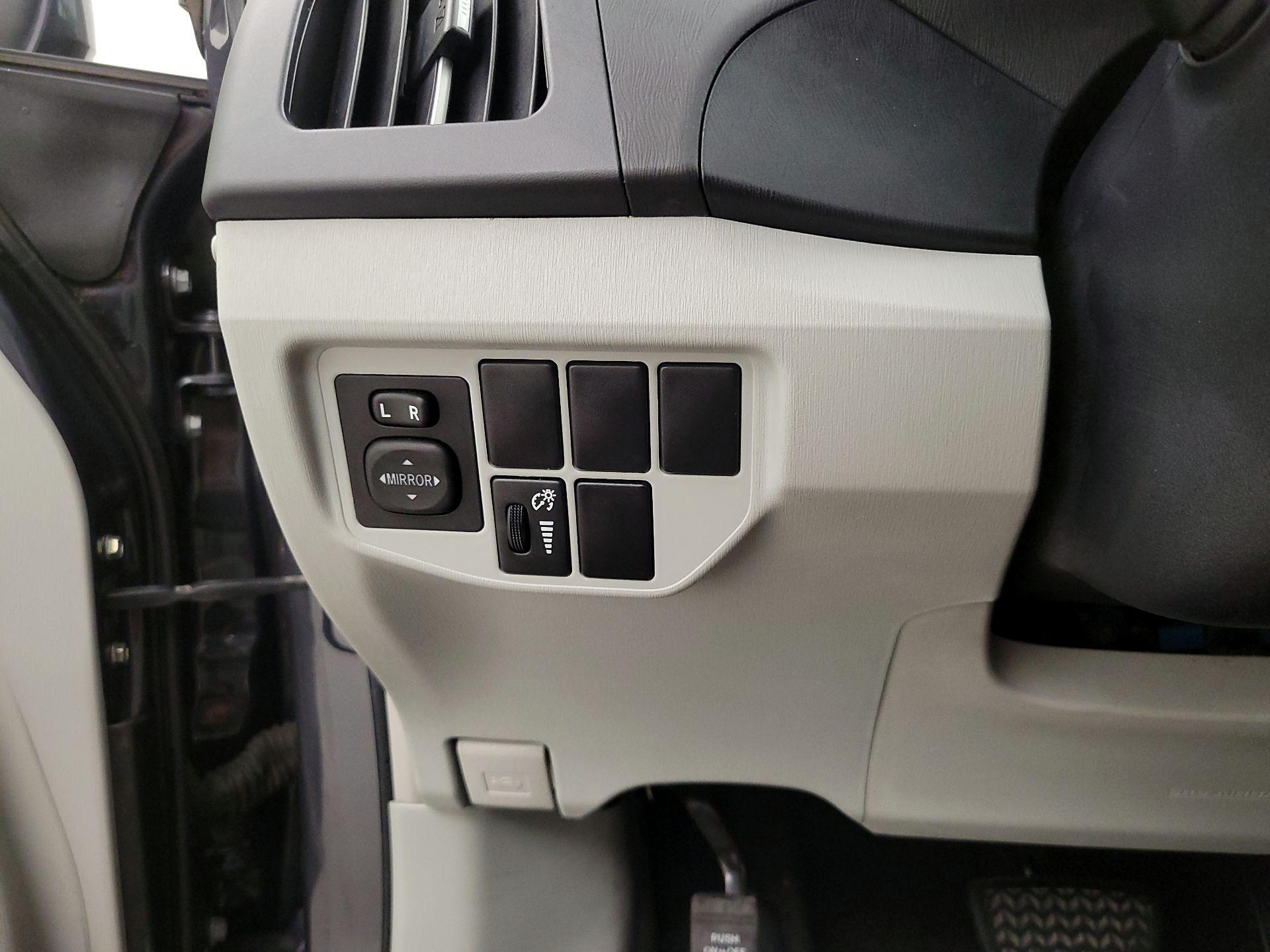 Thumbnail: 2014 Toyota Prius - 13
