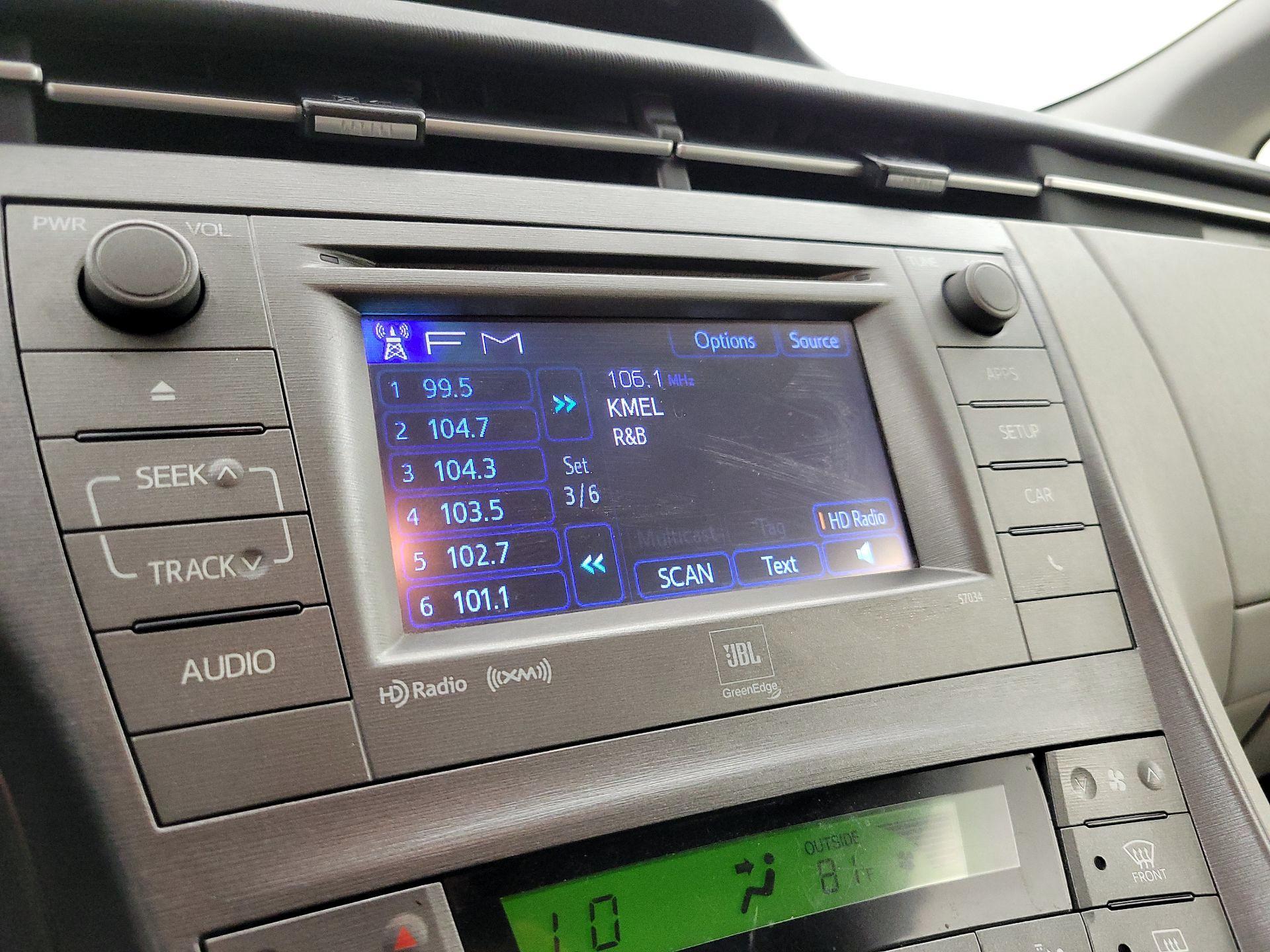 Thumbnail: 2014 Toyota Prius - 16