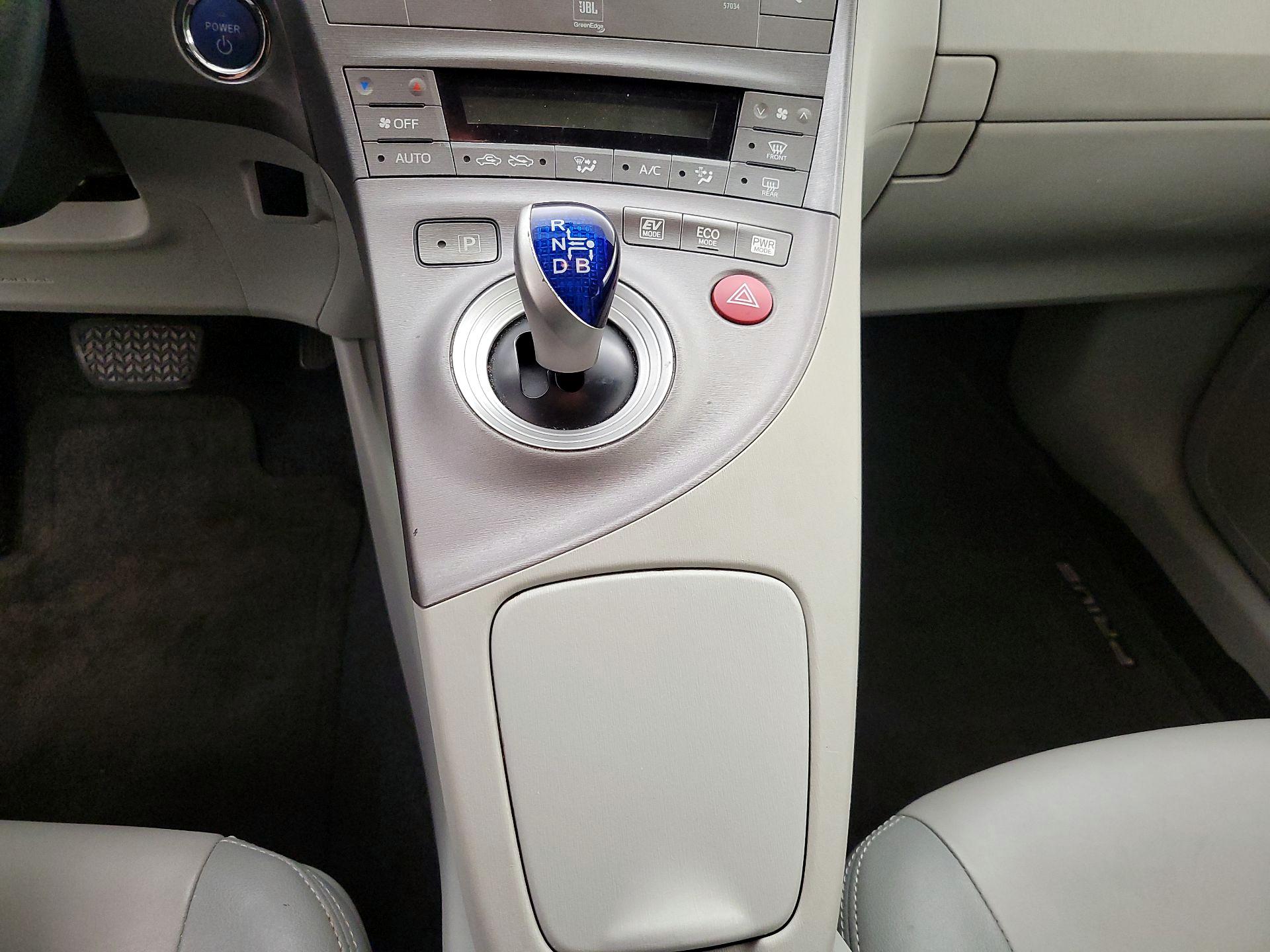 Thumbnail: 2014 Toyota Prius - 18