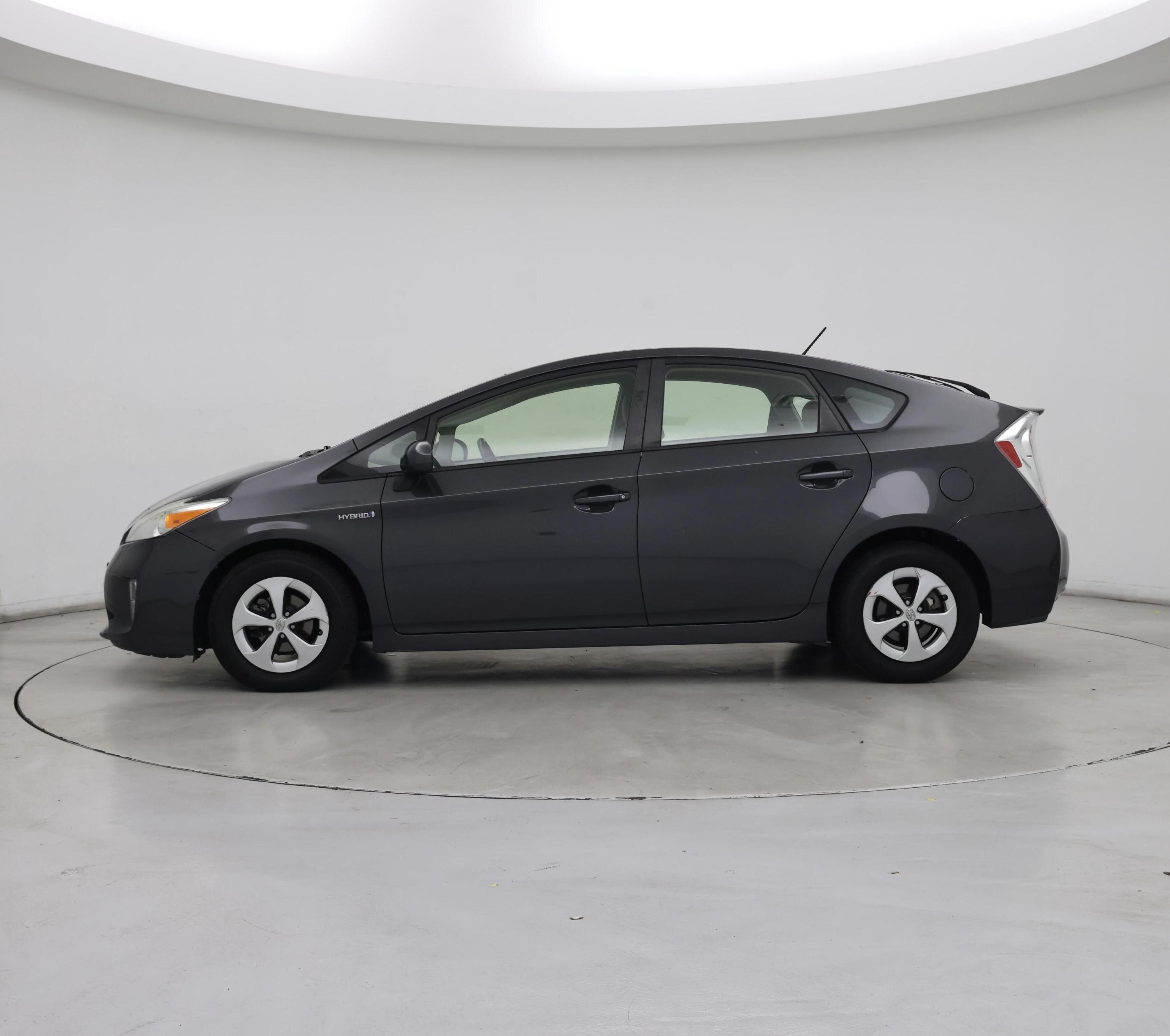 Thumbnail: 2014 Toyota Prius - 3