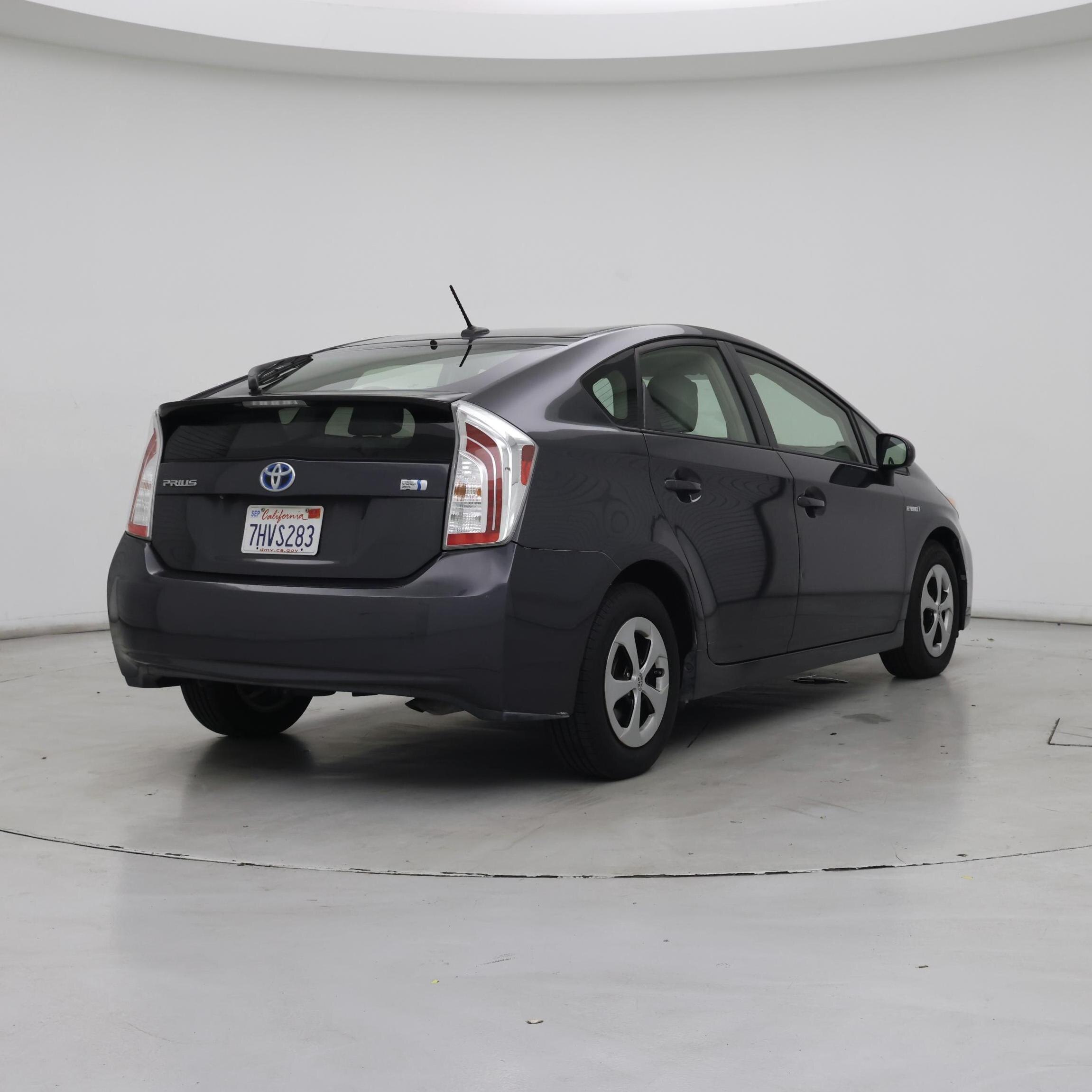 Thumbnail: 2014 Toyota Prius - 8