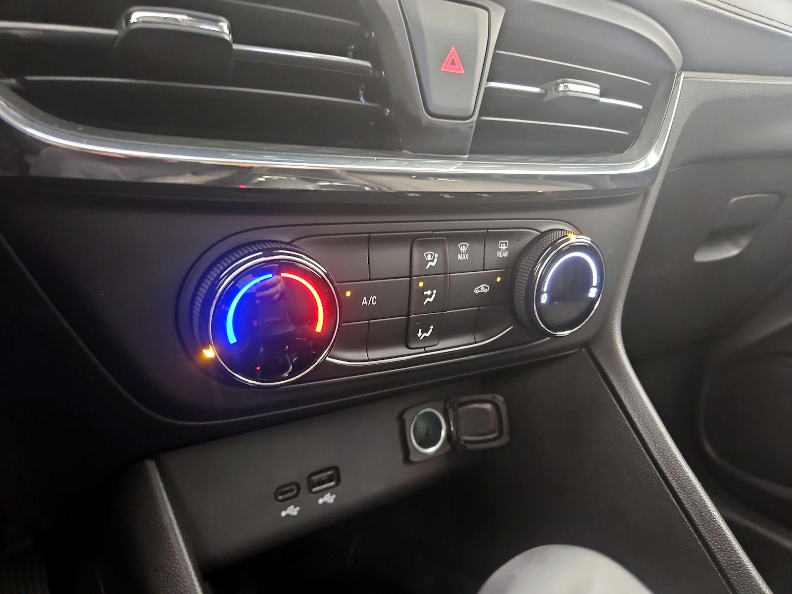 2025 Buick Encore GX Preferred - Photo 18