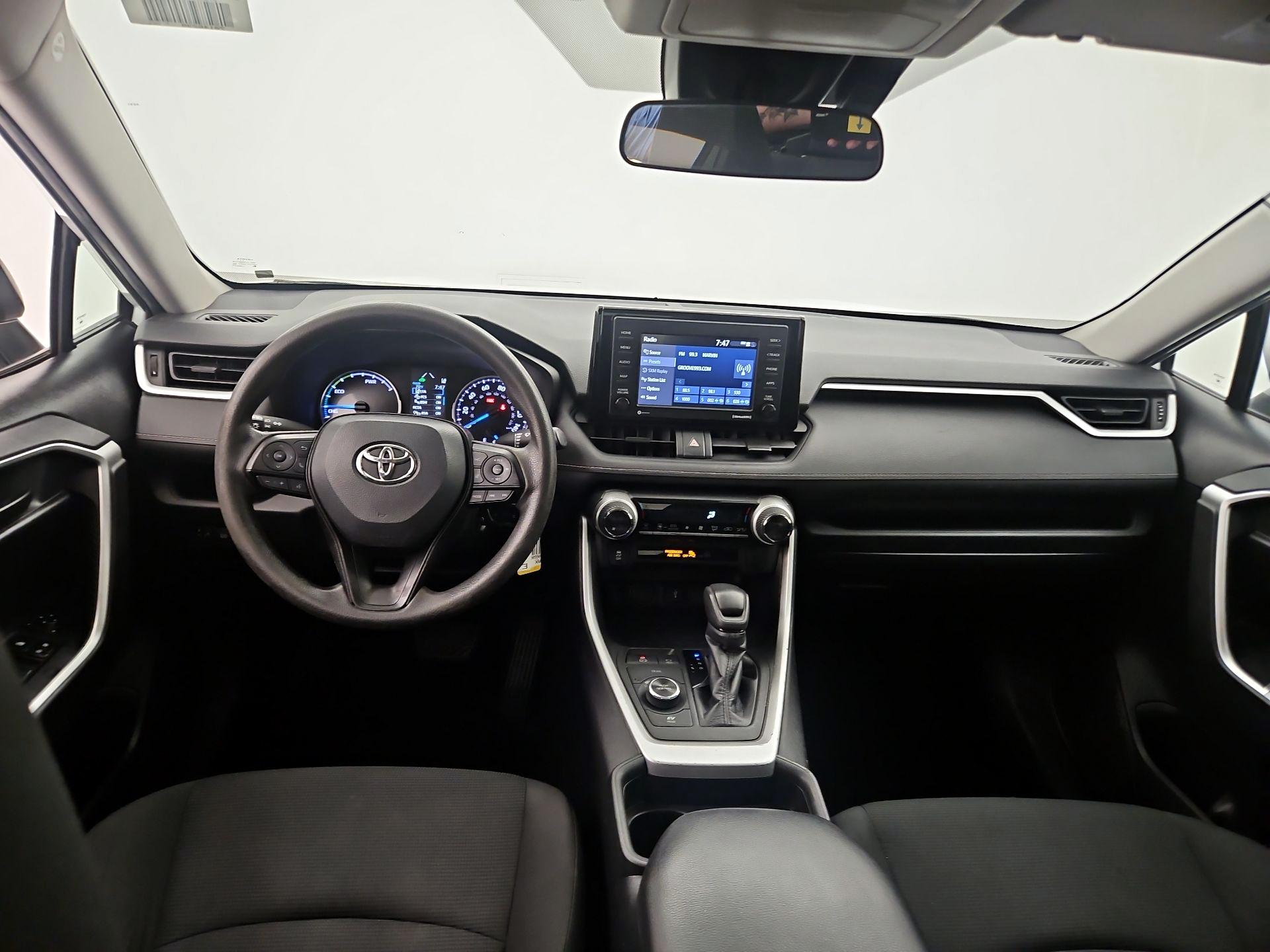 Thumbnail: 2020 Toyota RAV4 - 9