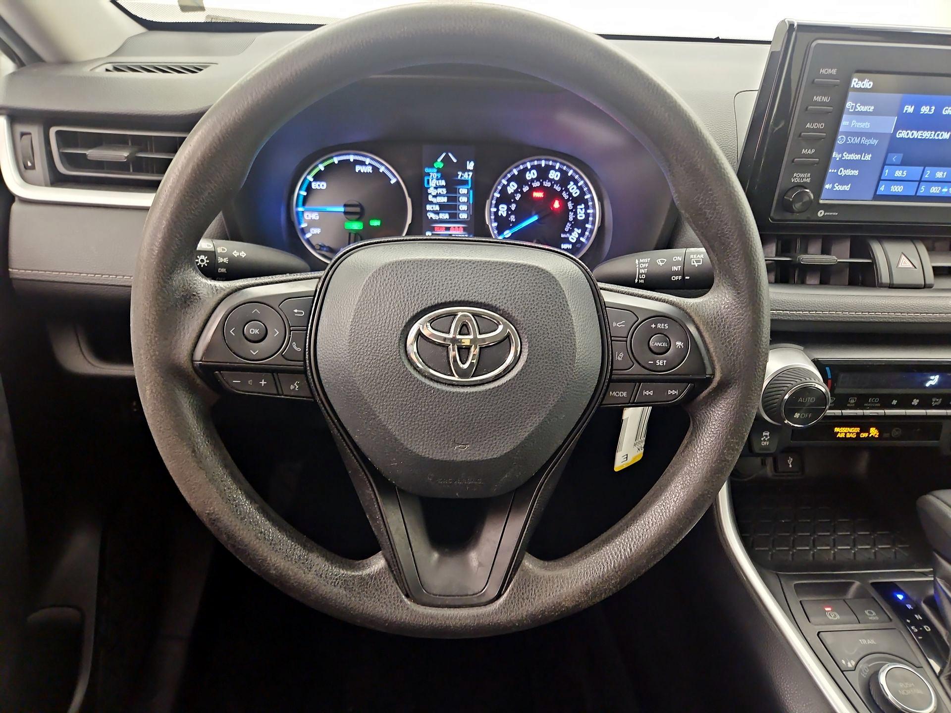 Thumbnail: 2020 Toyota RAV4 - 10