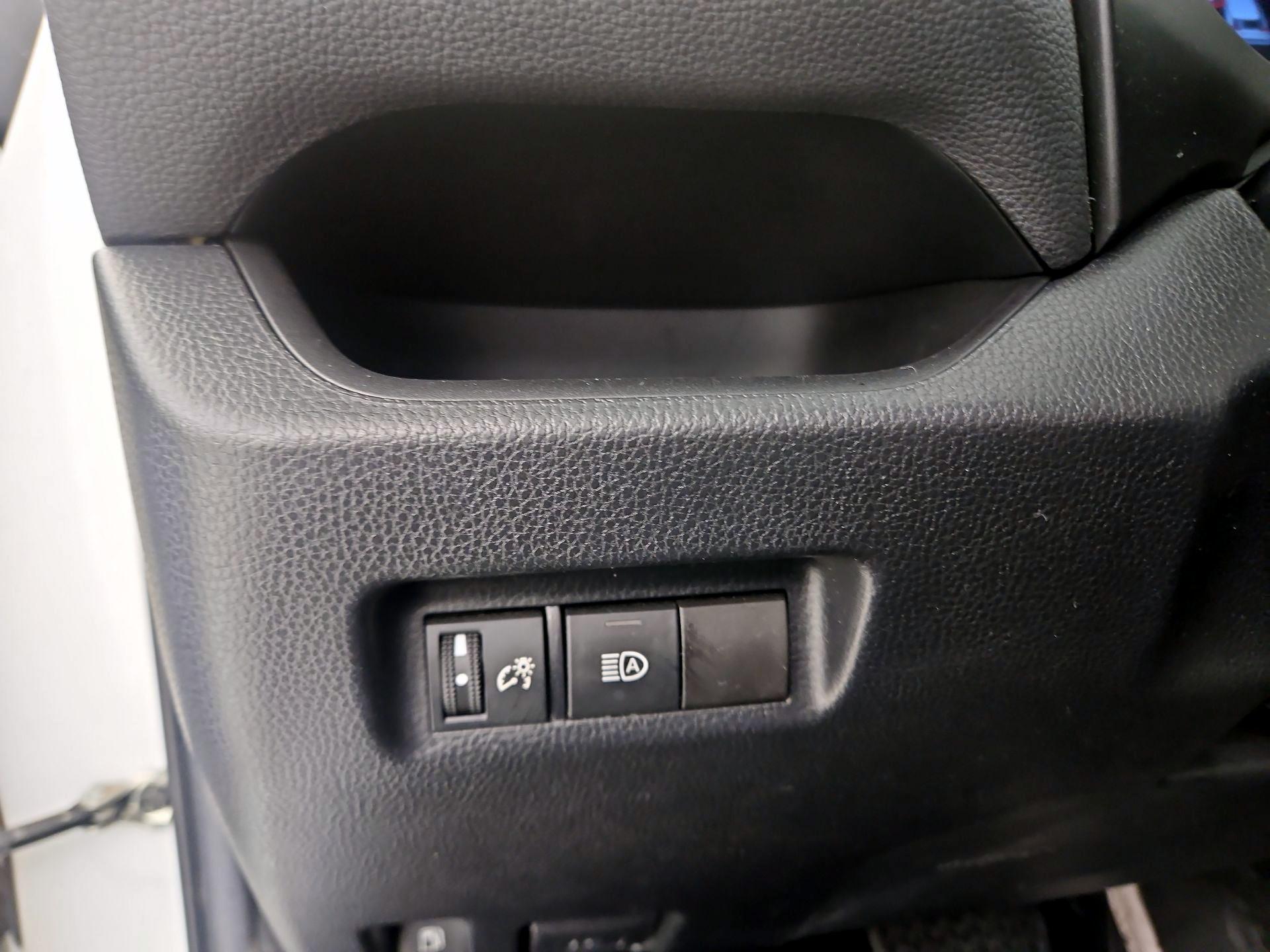 Thumbnail: 2020 Toyota RAV4 - 13
