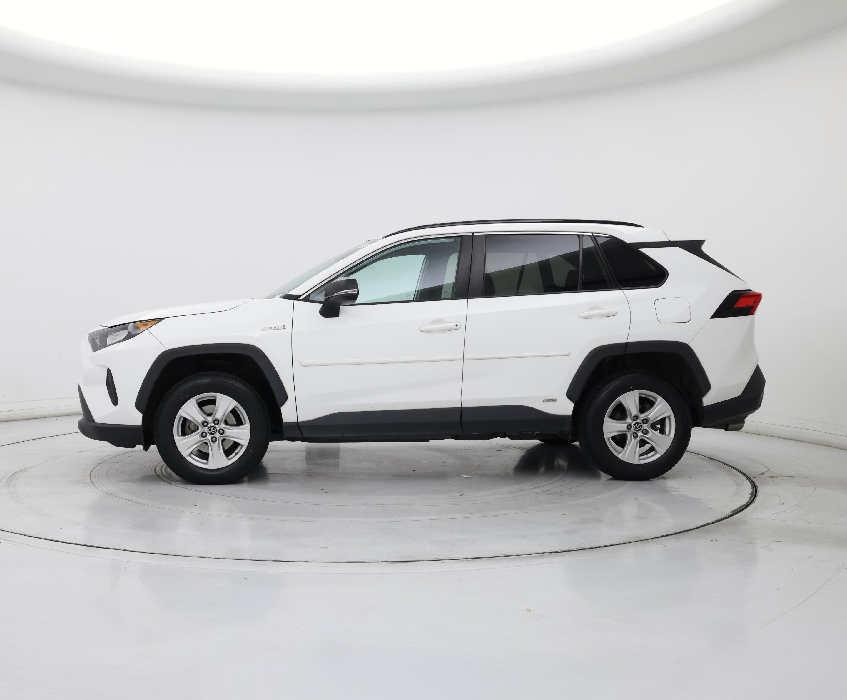 Thumbnail: 2020 Toyota RAV4 - 3