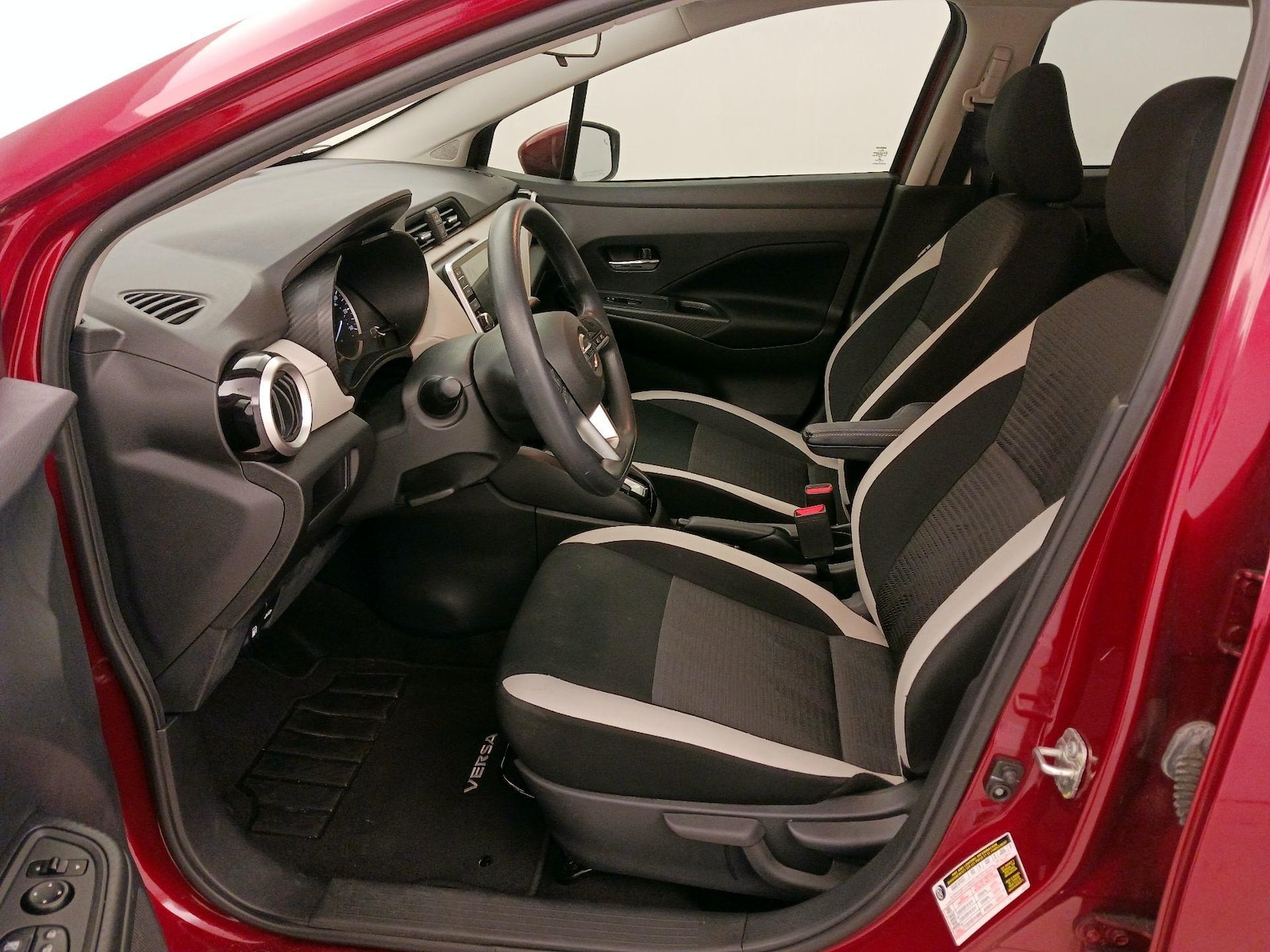 2021 Nissan Versa Sedan SV - Photo 12