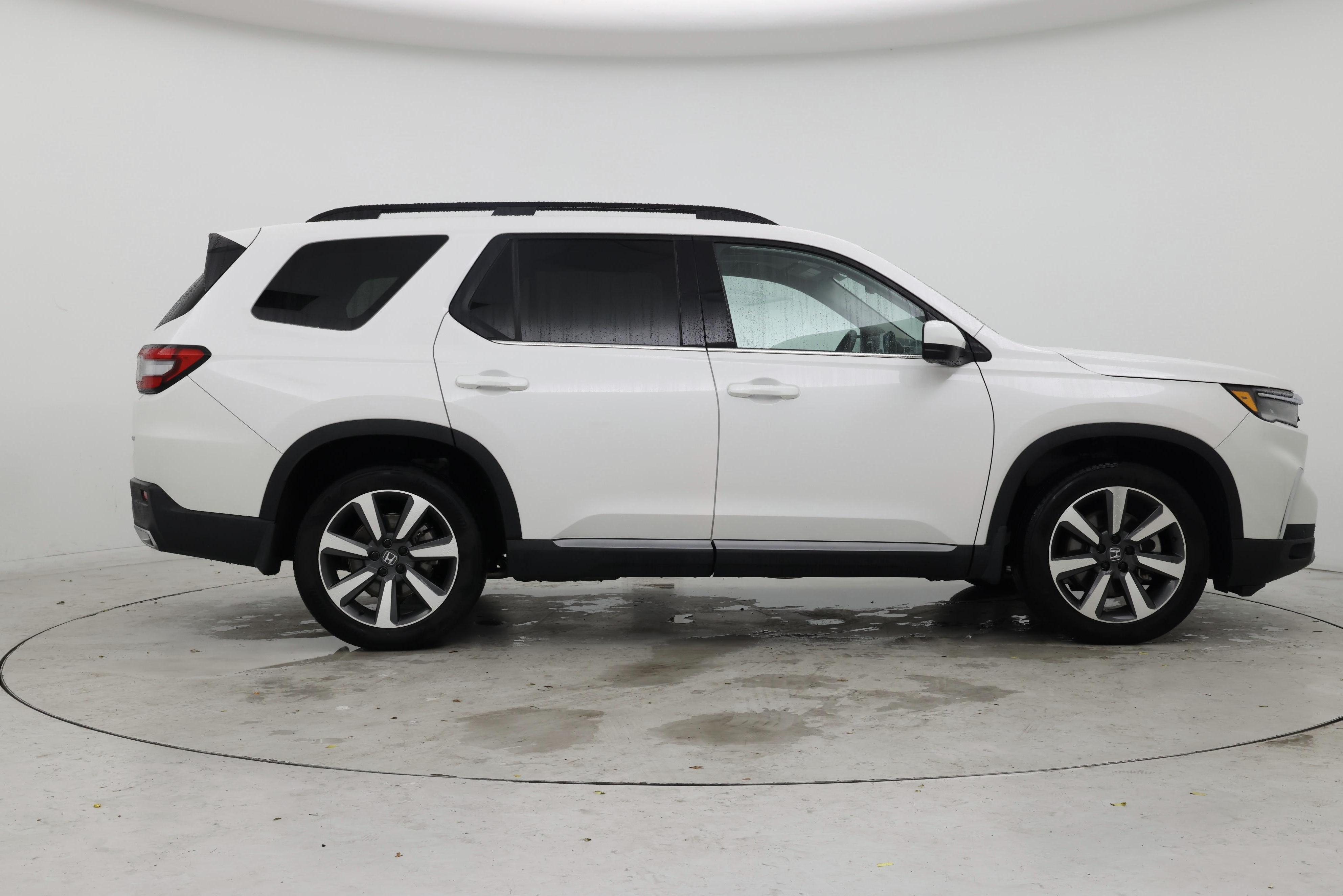 Thumbnail: 2023 Honda Pilot - 7