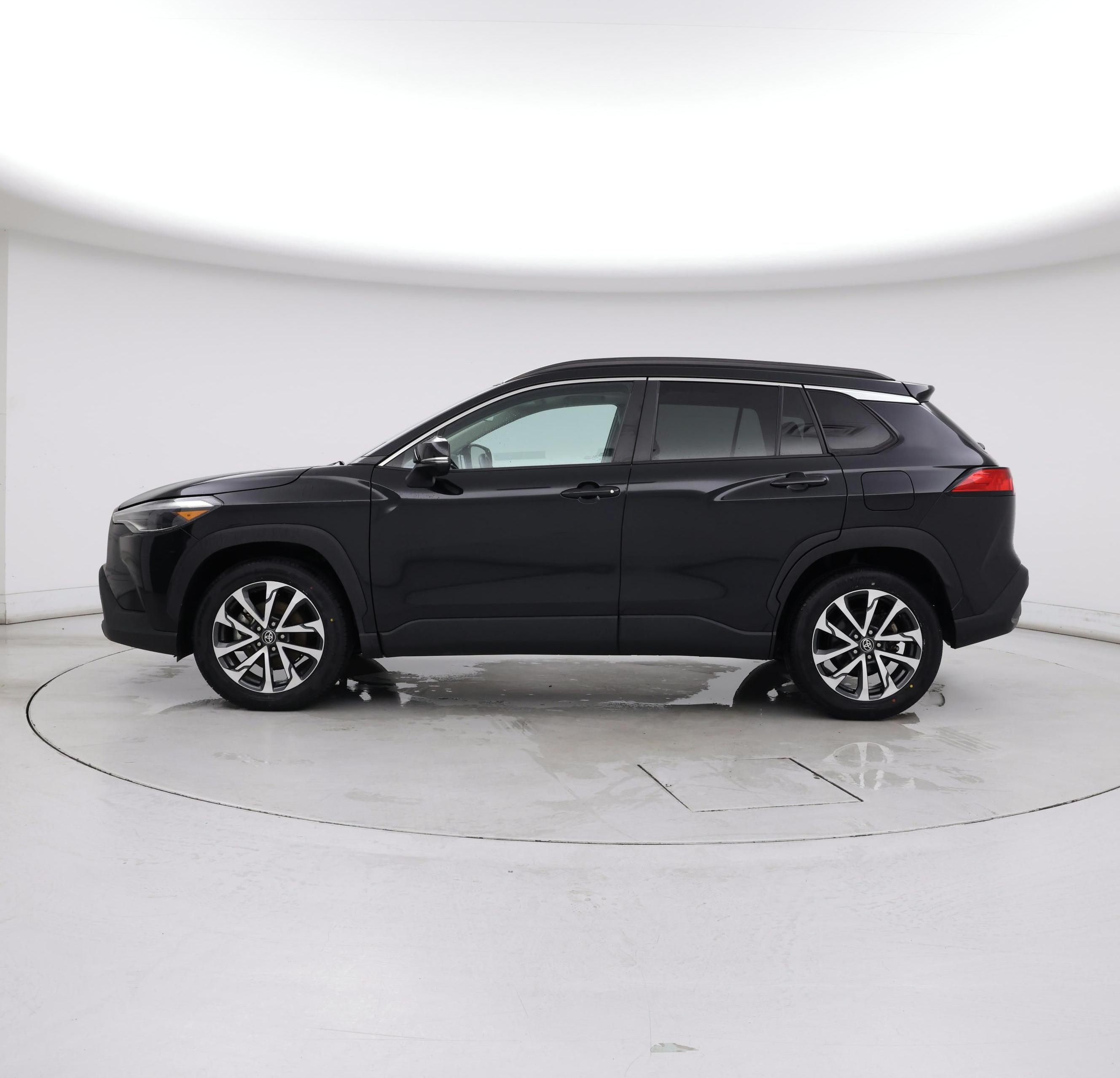 Thumbnail: 2022 Toyota Corolla Cross - 3