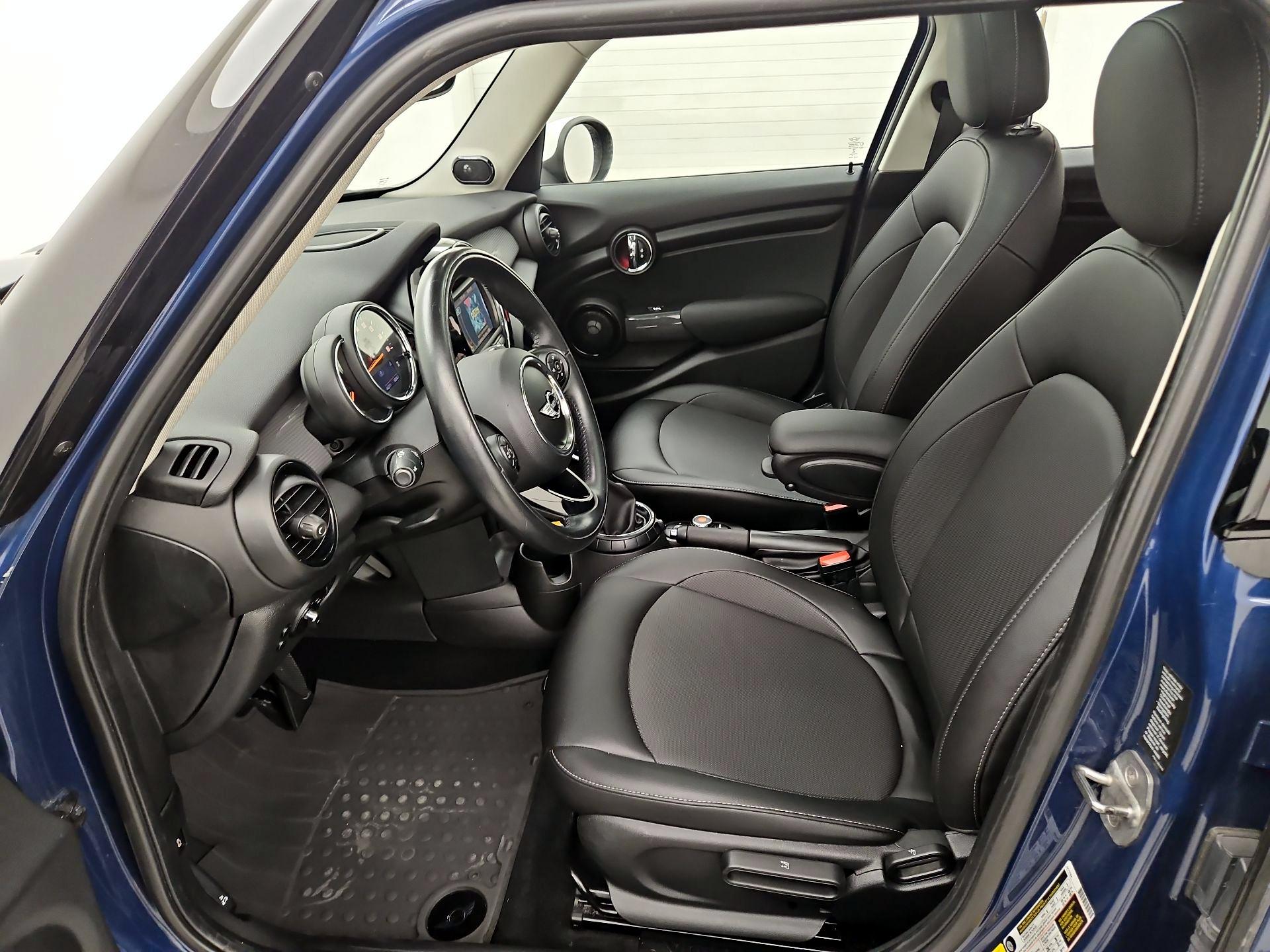 Thumbnail: 2017 MINI Cooper Hardtop - 11
