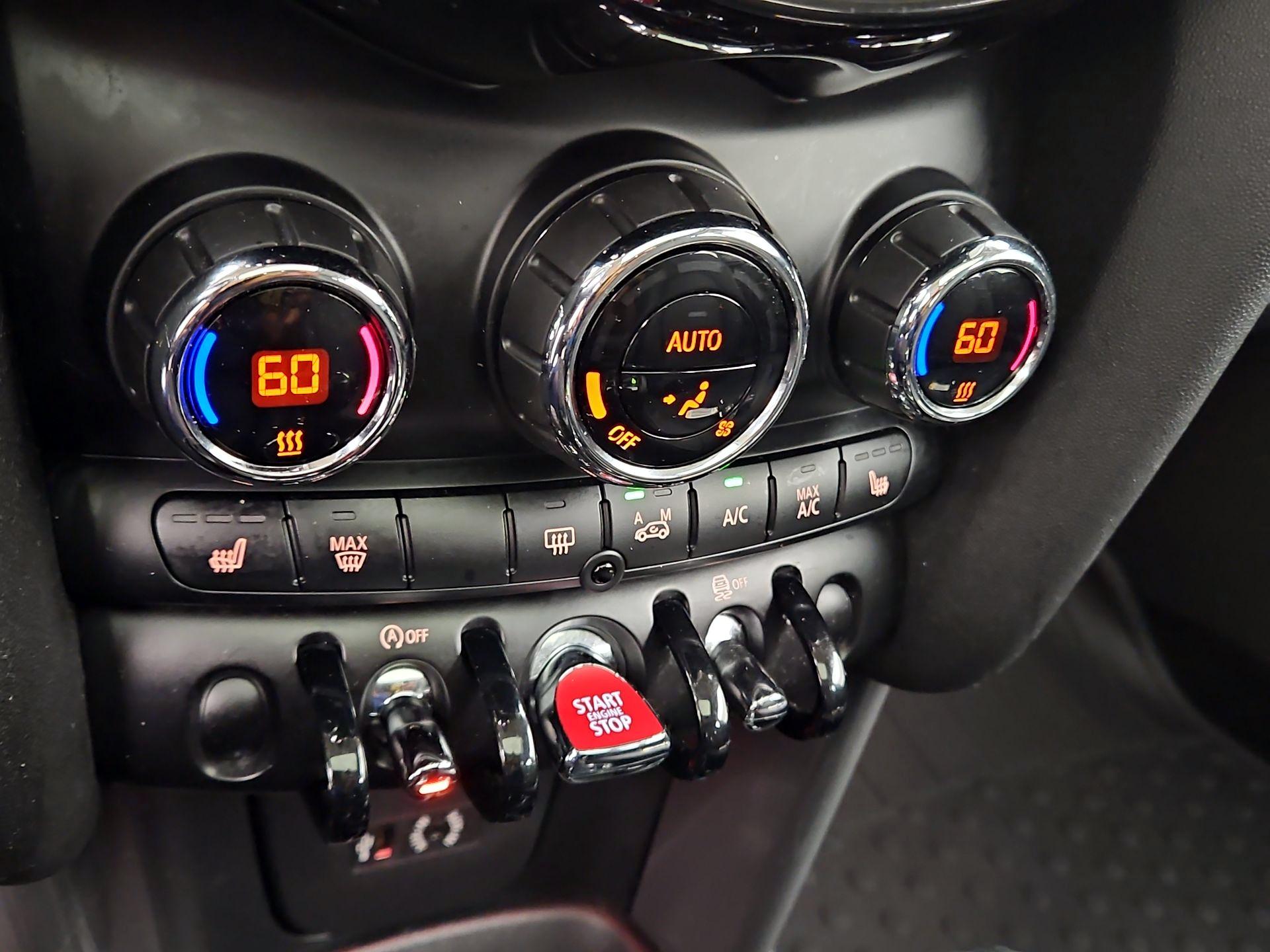 Thumbnail: 2017 MINI Cooper Hardtop - 15