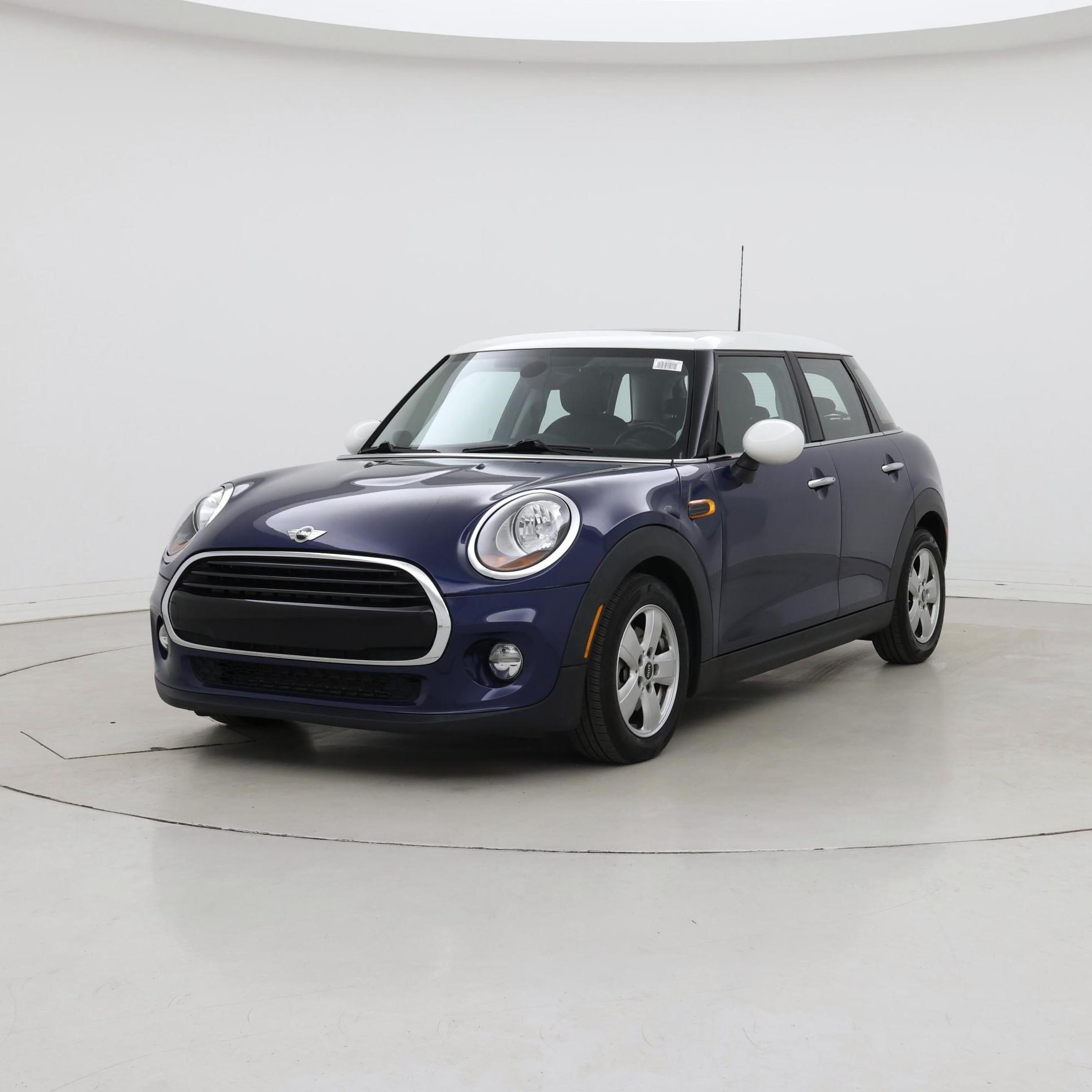 Thumbnail: 2017 MINI Cooper Hardtop - 4