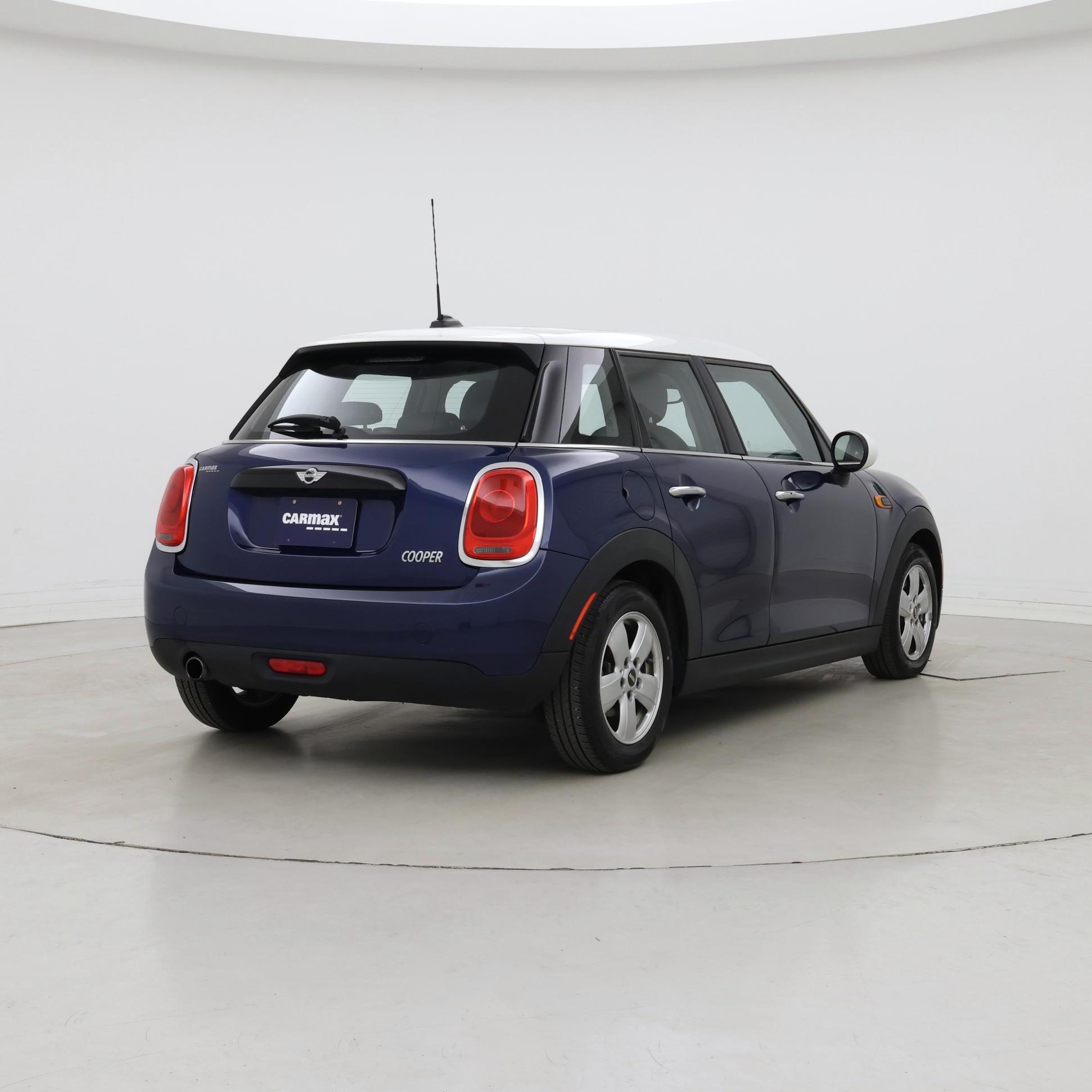 Thumbnail: 2017 MINI Cooper Hardtop - 8