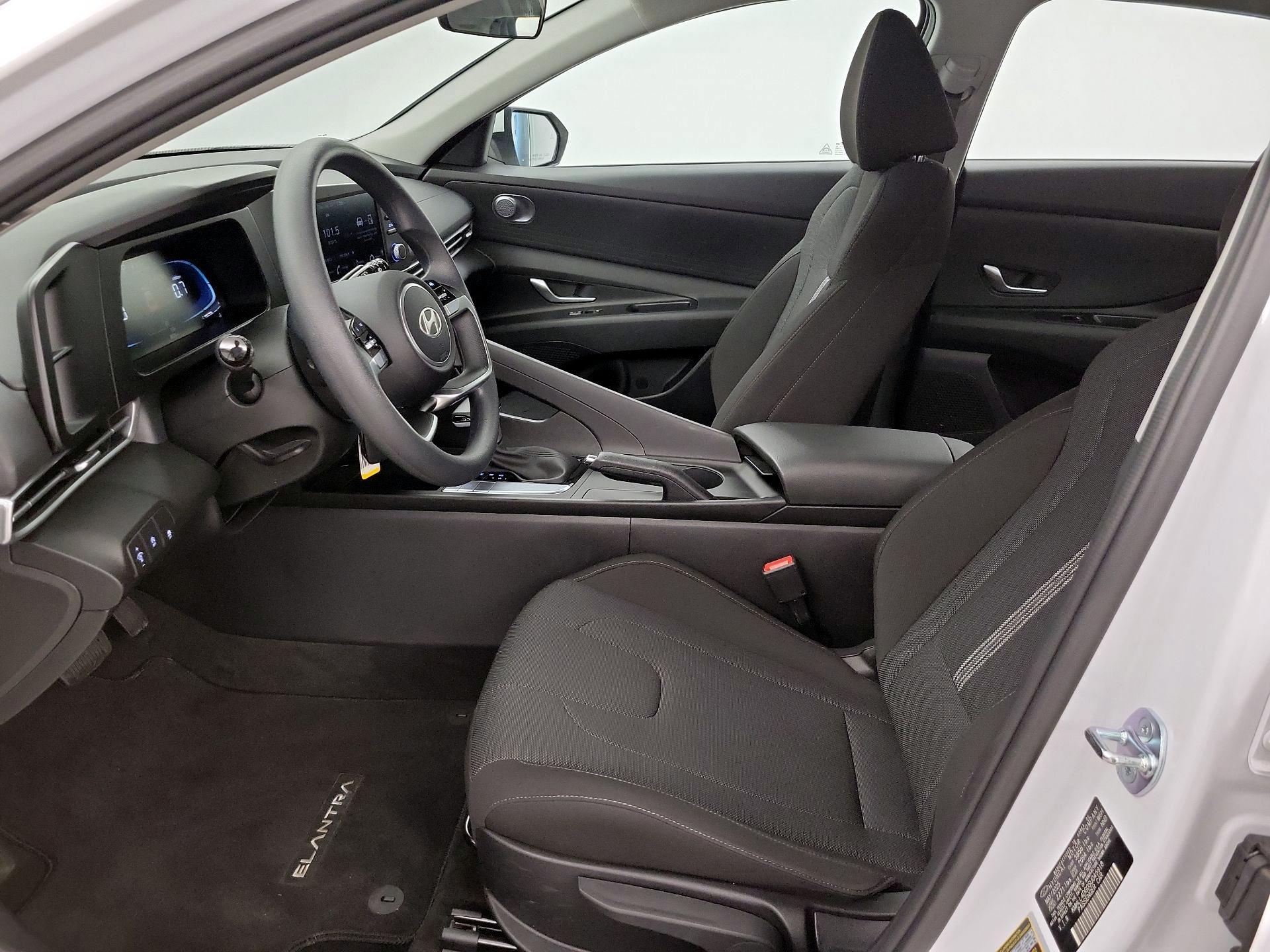 Thumbnail: 2025 Hyundai Elantra - 11