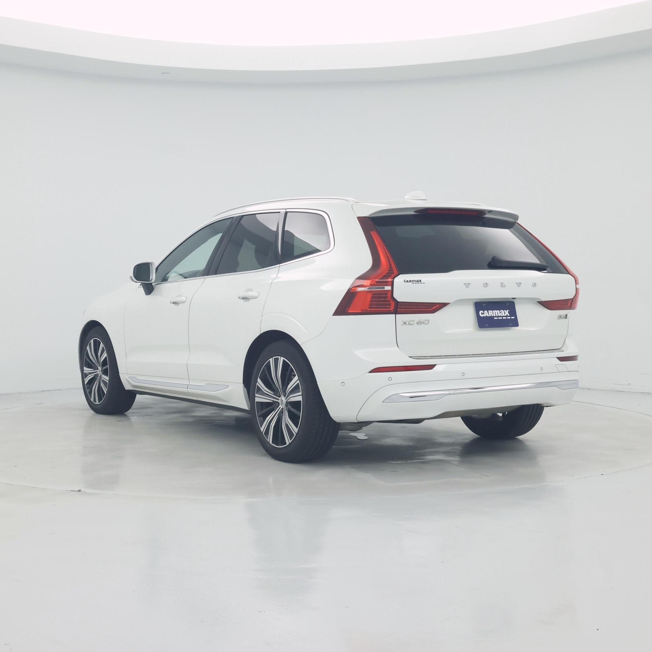 Thumbnail: 2022 Volvo XC60 - 2