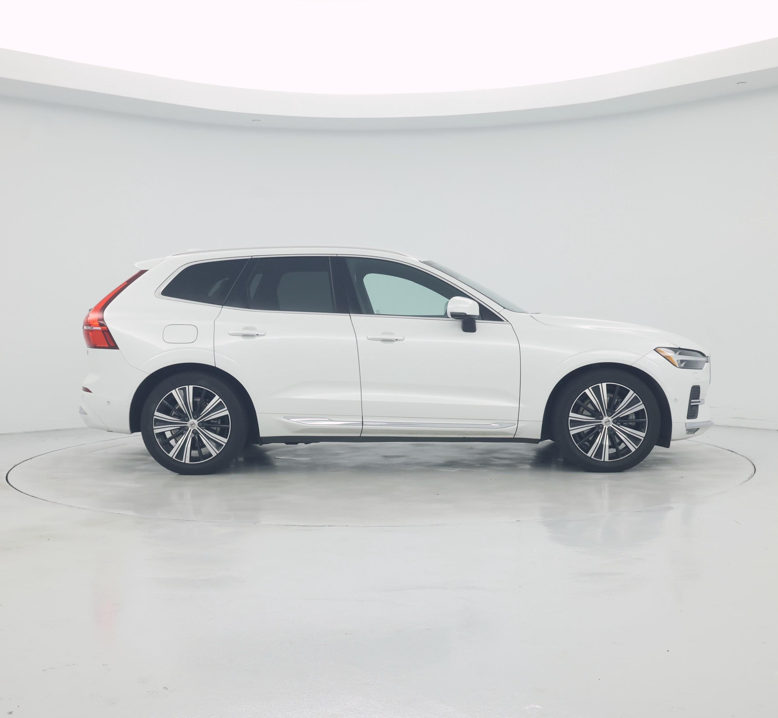 Thumbnail: 2022 Volvo XC60 - 7