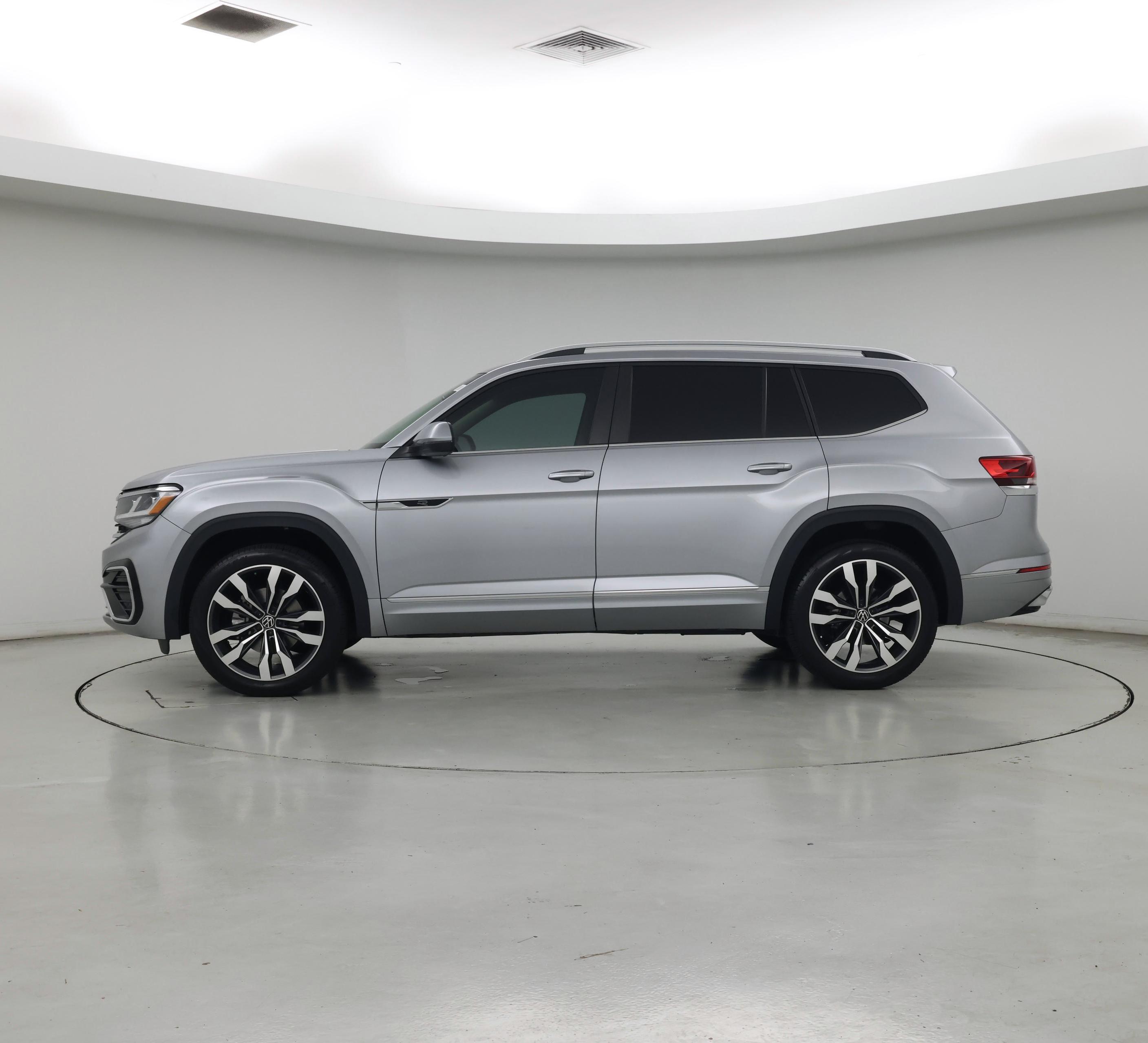 Thumbnail: 2021 Volkswagen Atlas - 3