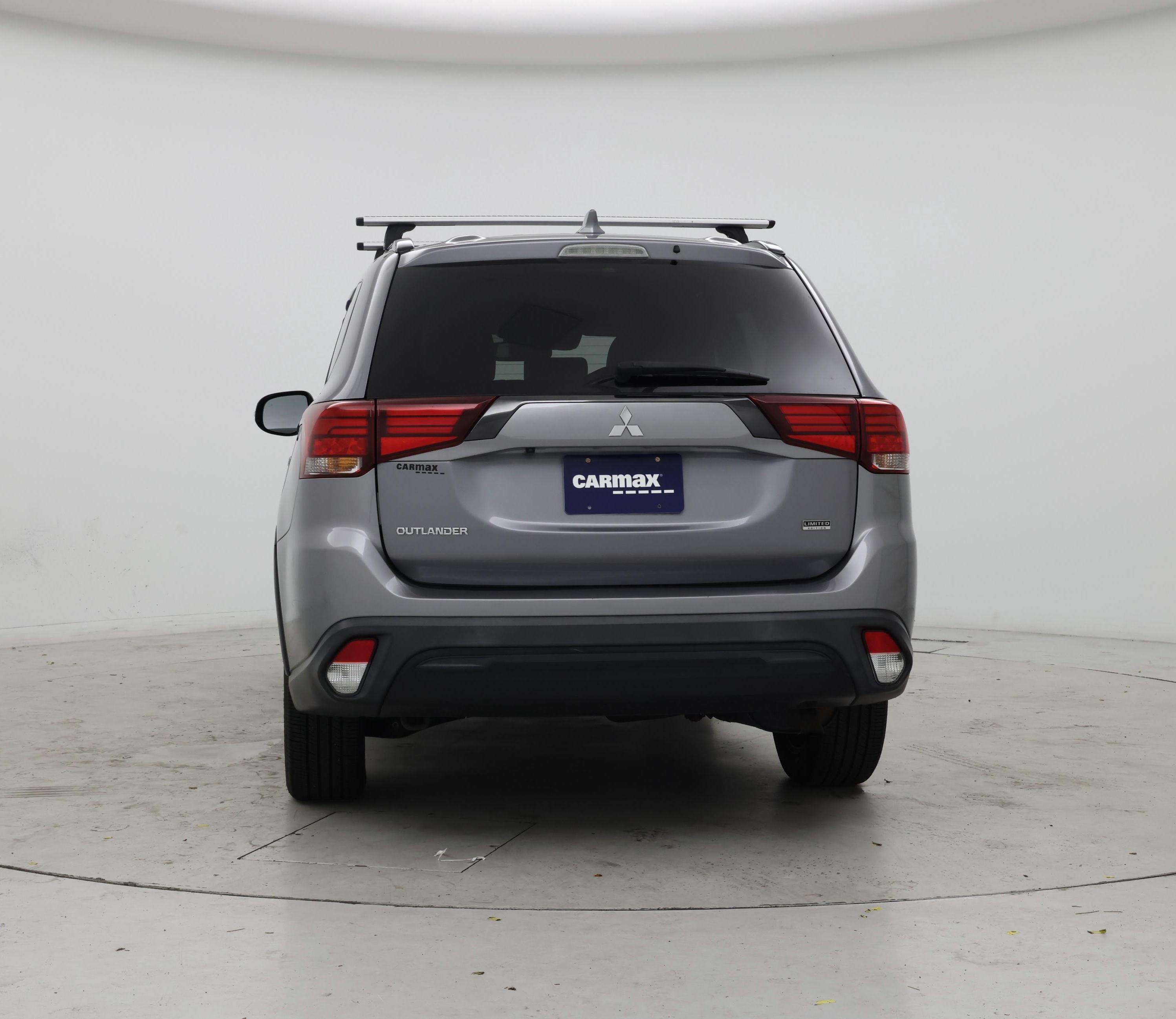 Thumbnail: 2020 Mitsubishi Outlander - 6