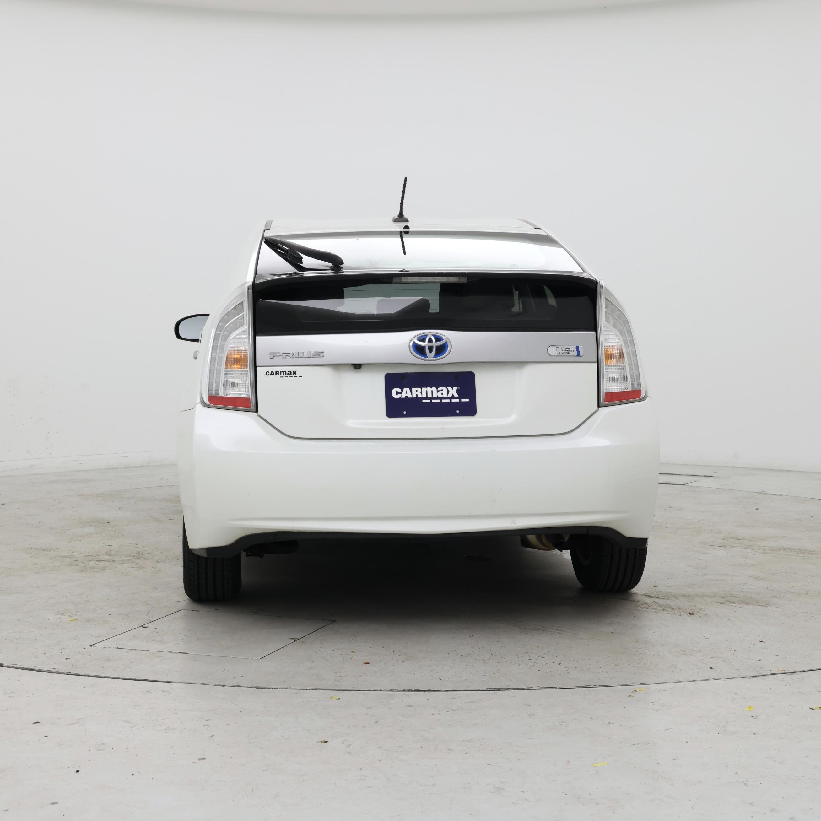 Thumbnail: 2015 Toyota Prius - 6