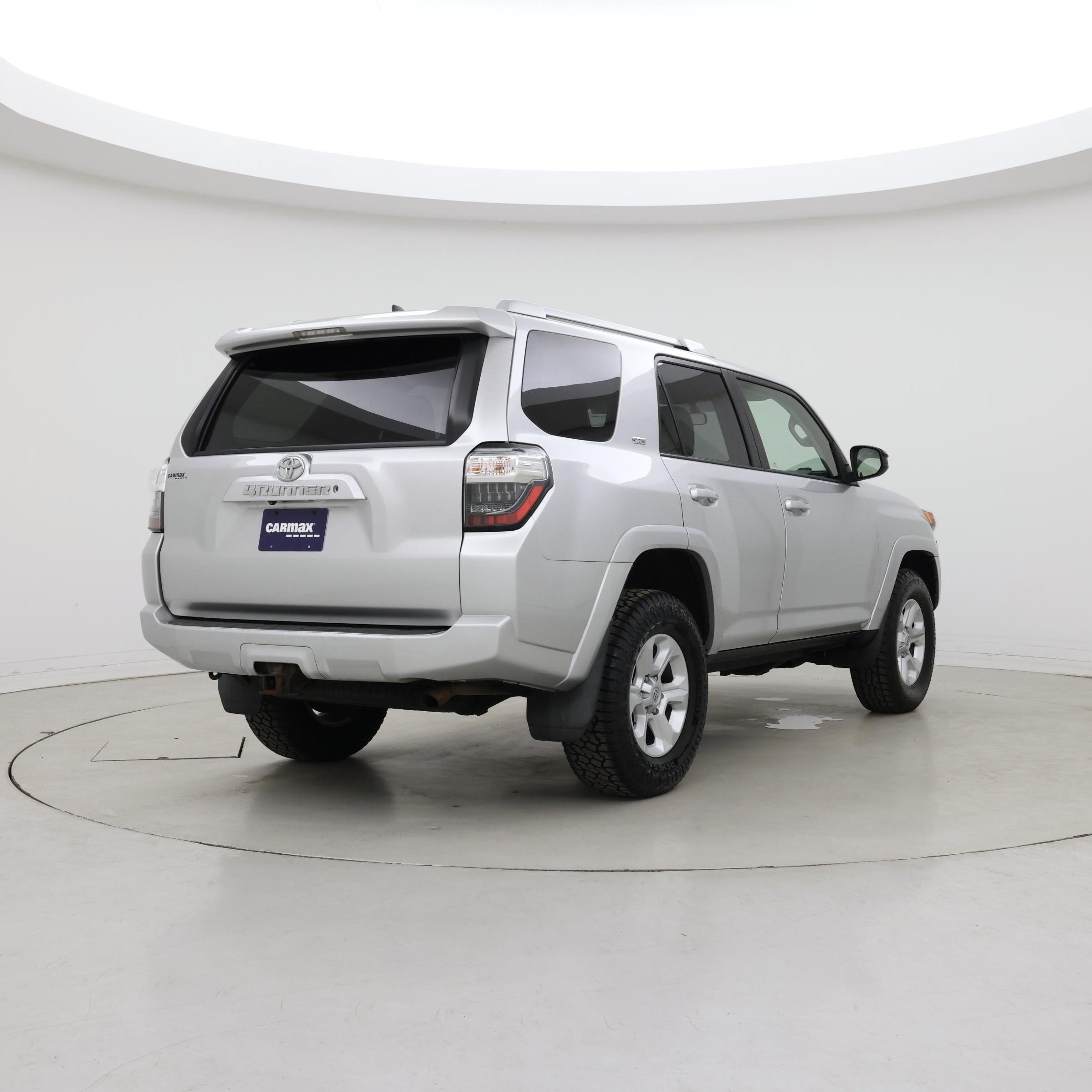 Thumbnail: 2017 Toyota 4Runner - 8