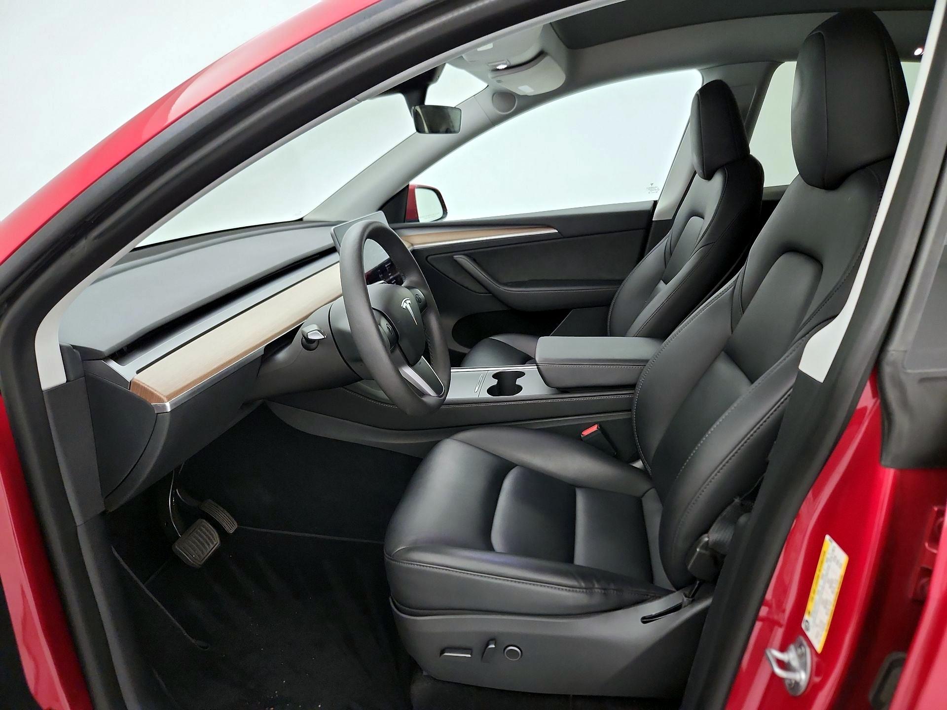 Thumbnail: 2023 Tesla Model Y - 11
