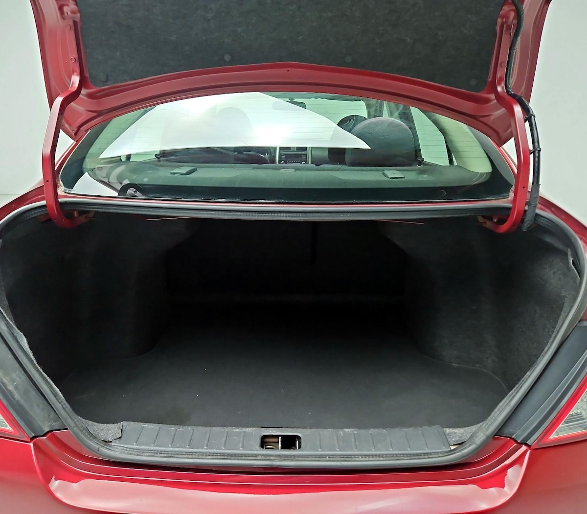 Trunk/Cargo (Seats Up)
