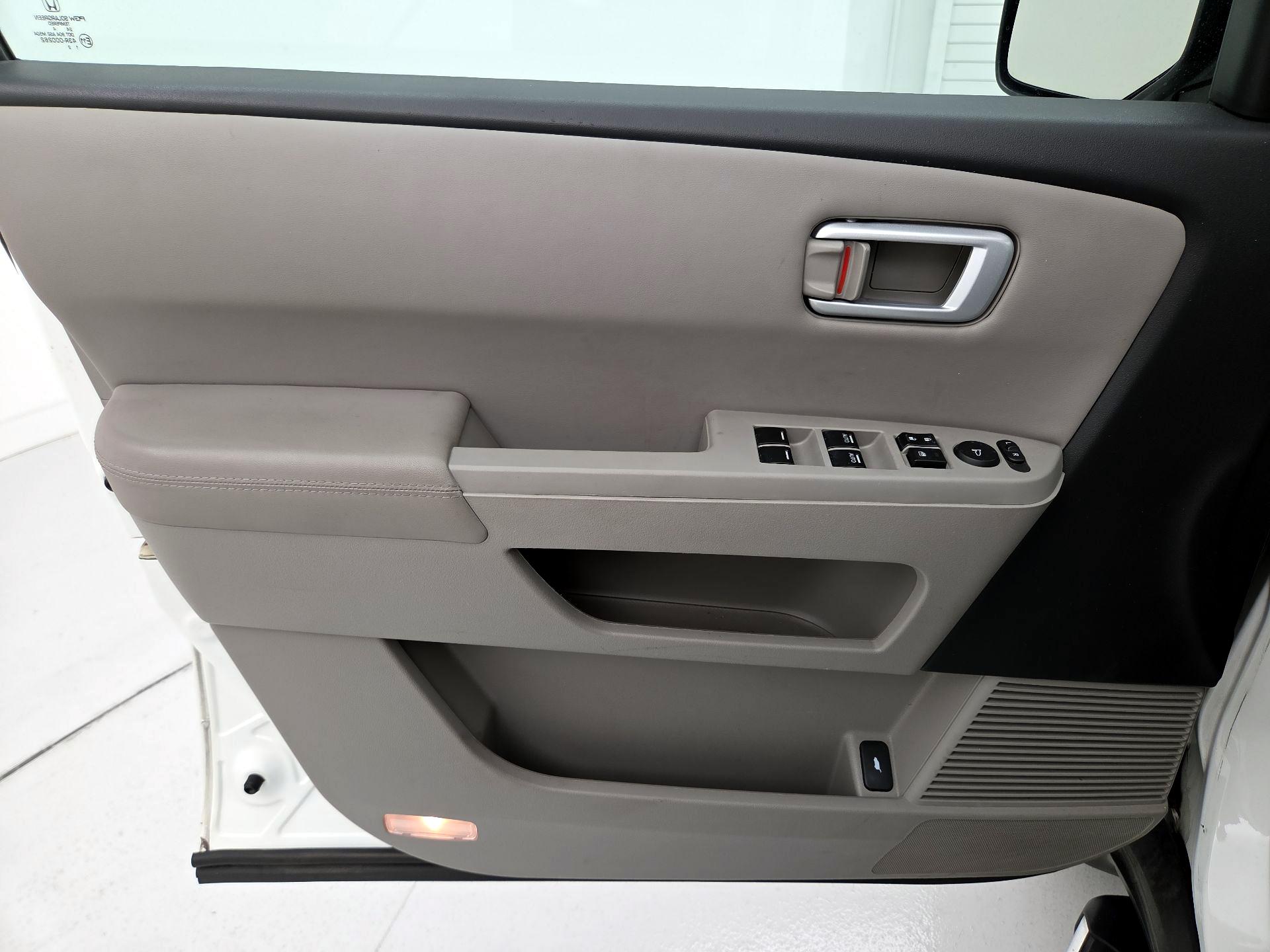 Thumbnail: 2014 Honda Pilot - 12