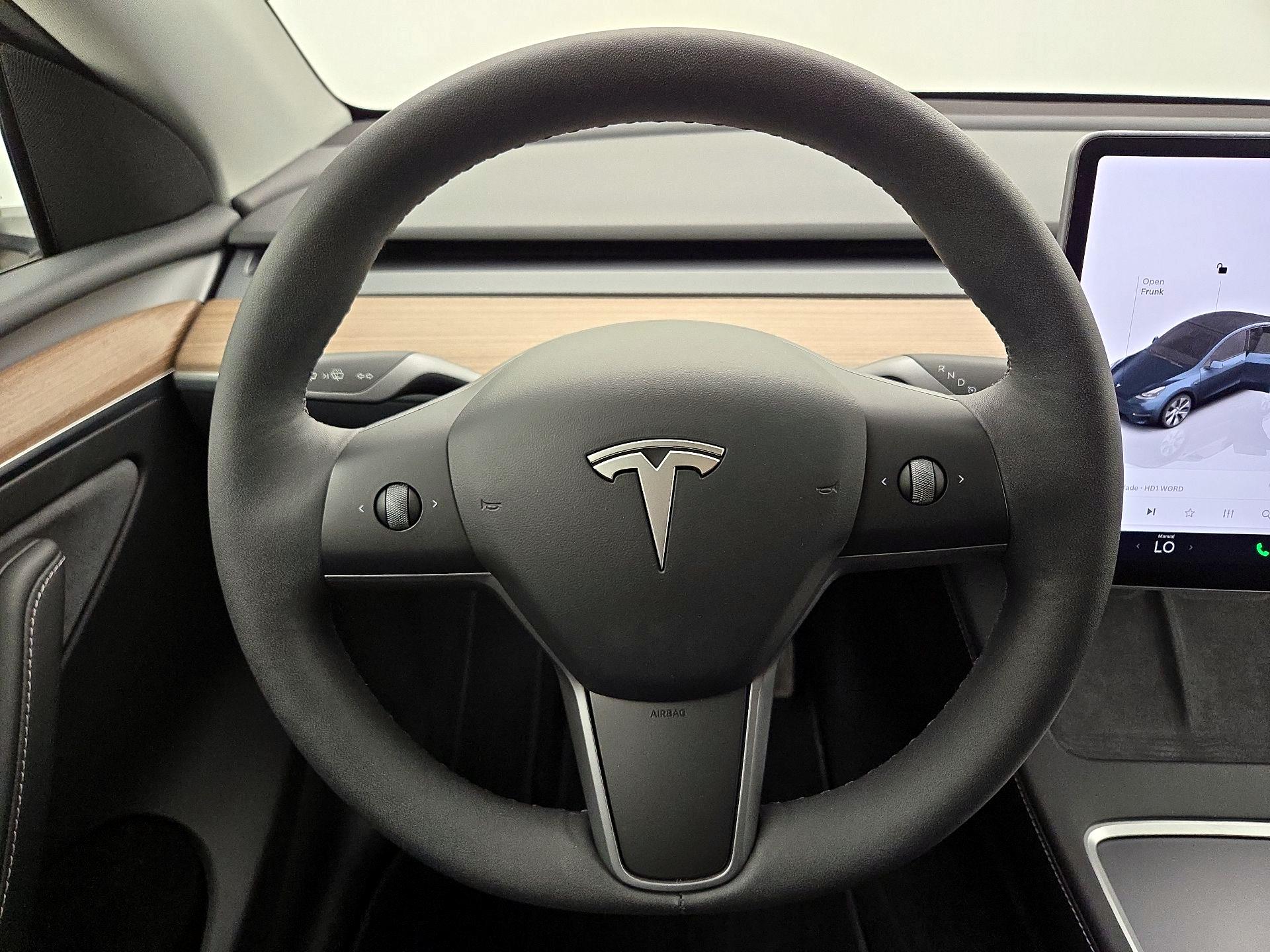 Thumbnail: 2024 Tesla Model Y - 10