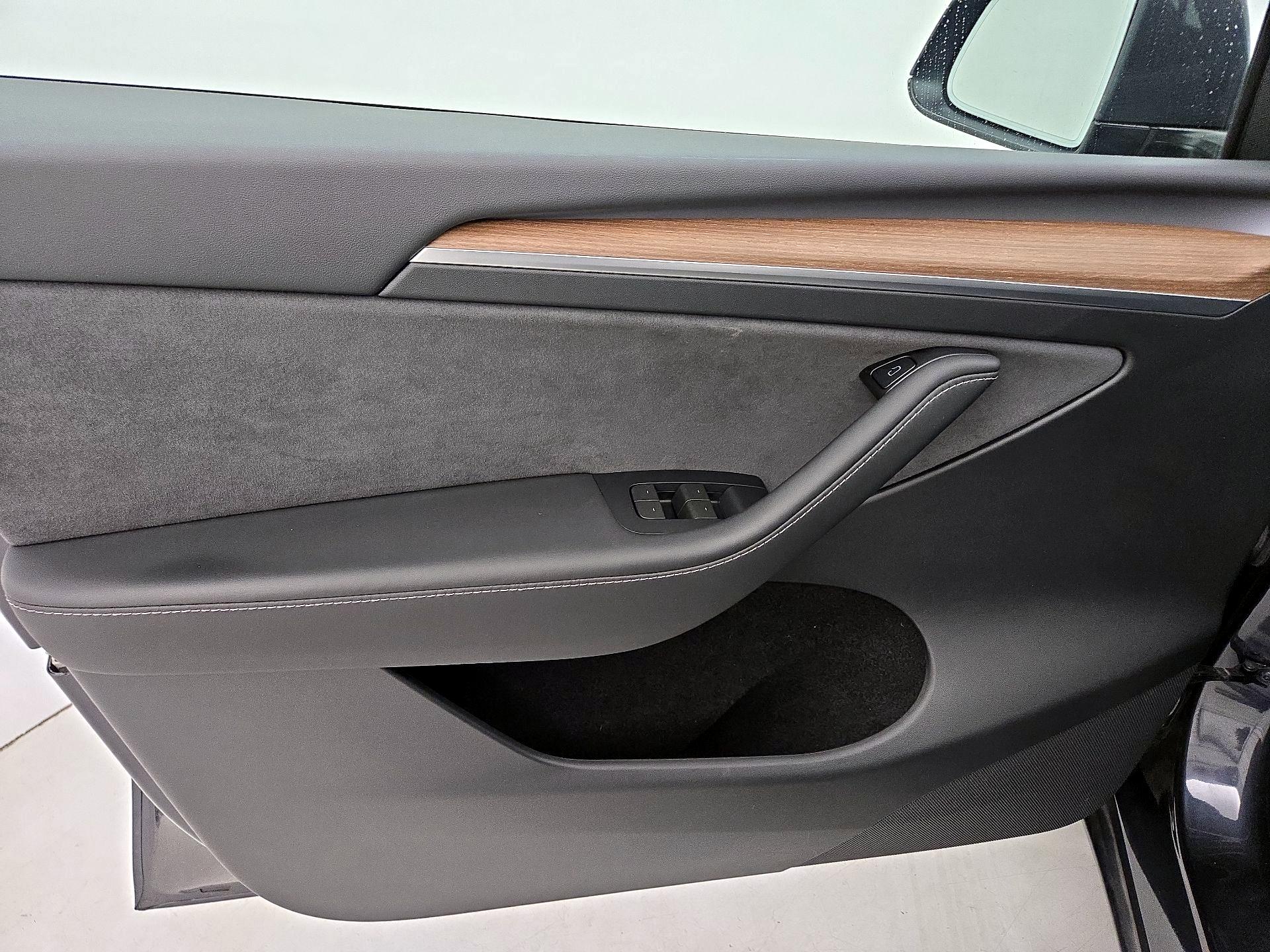 Thumbnail: 2024 Tesla Model Y - 12