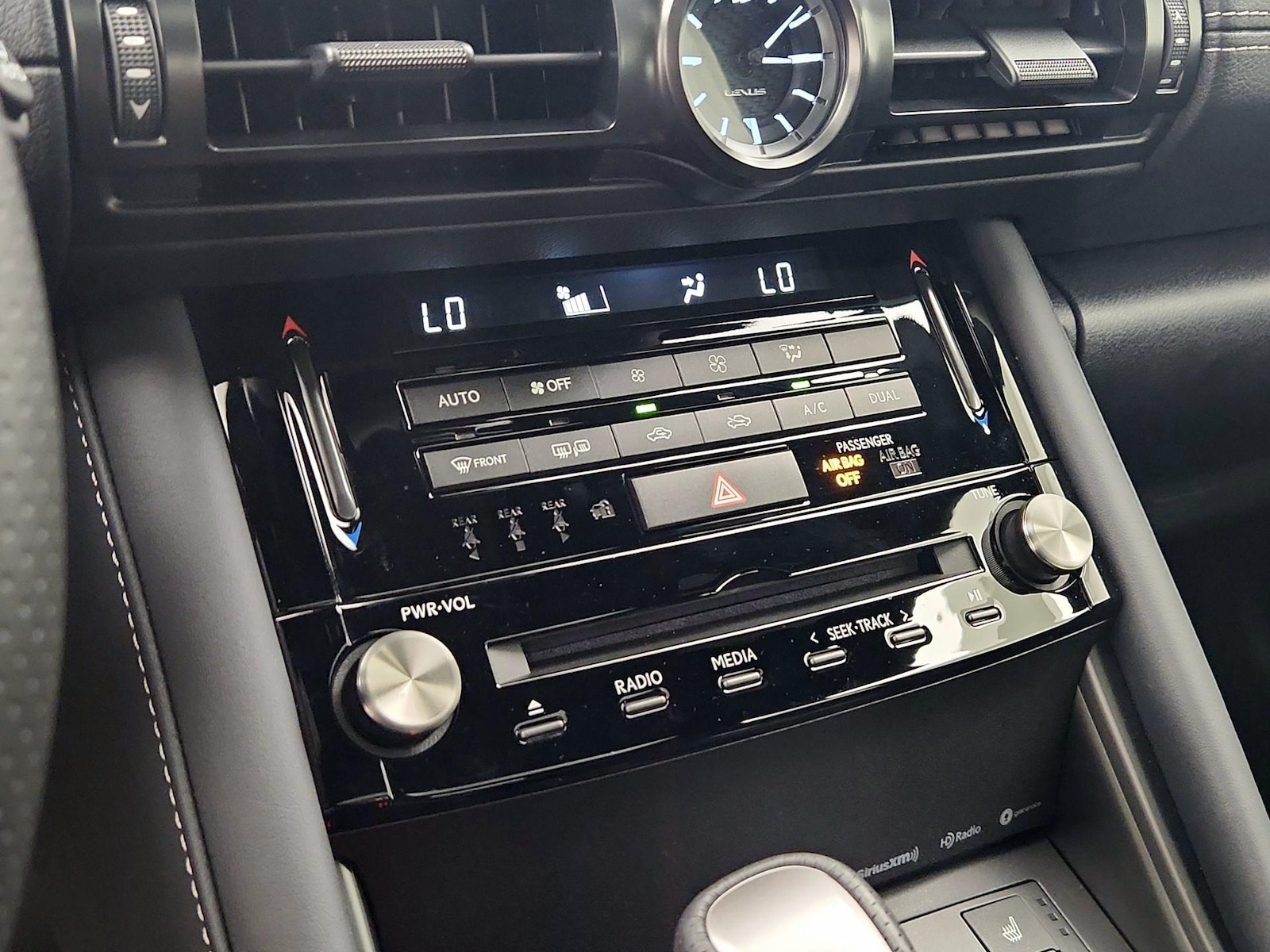 2024 Lexus IS 350 F SPORT - Photo 18