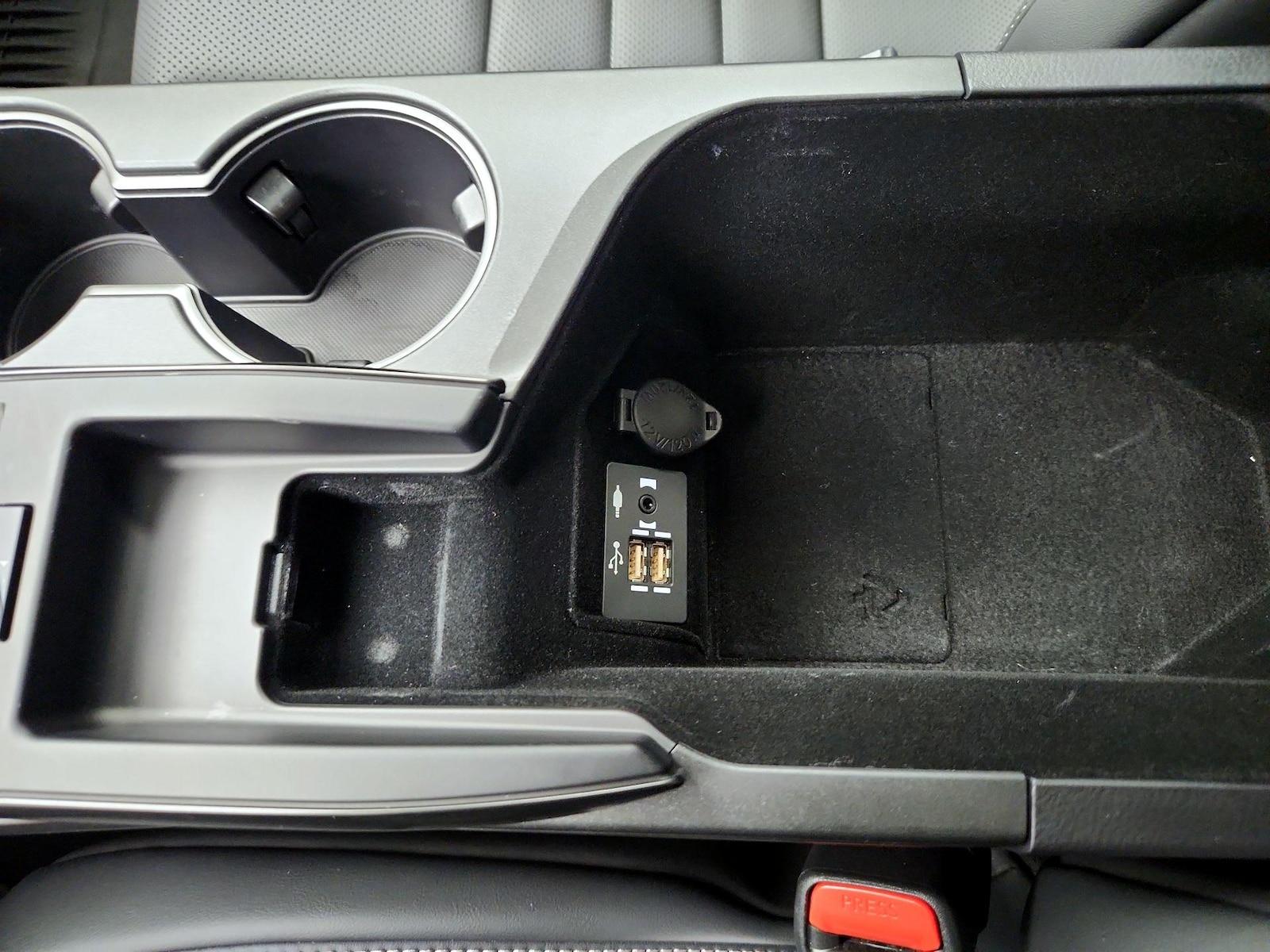 2024 Lexus IS 350 F SPORT - Photo 20