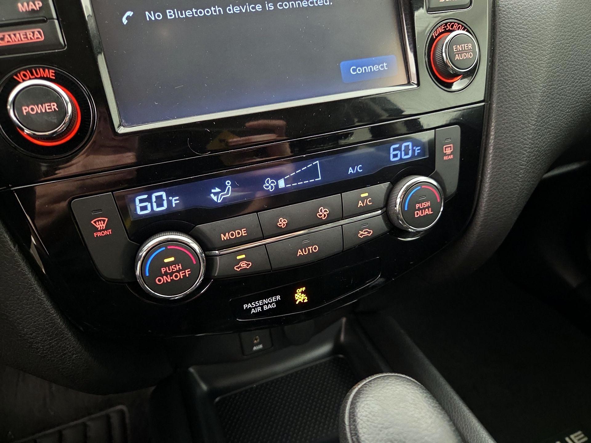 Thumbnail: 2016 Nissan Rogue - 16