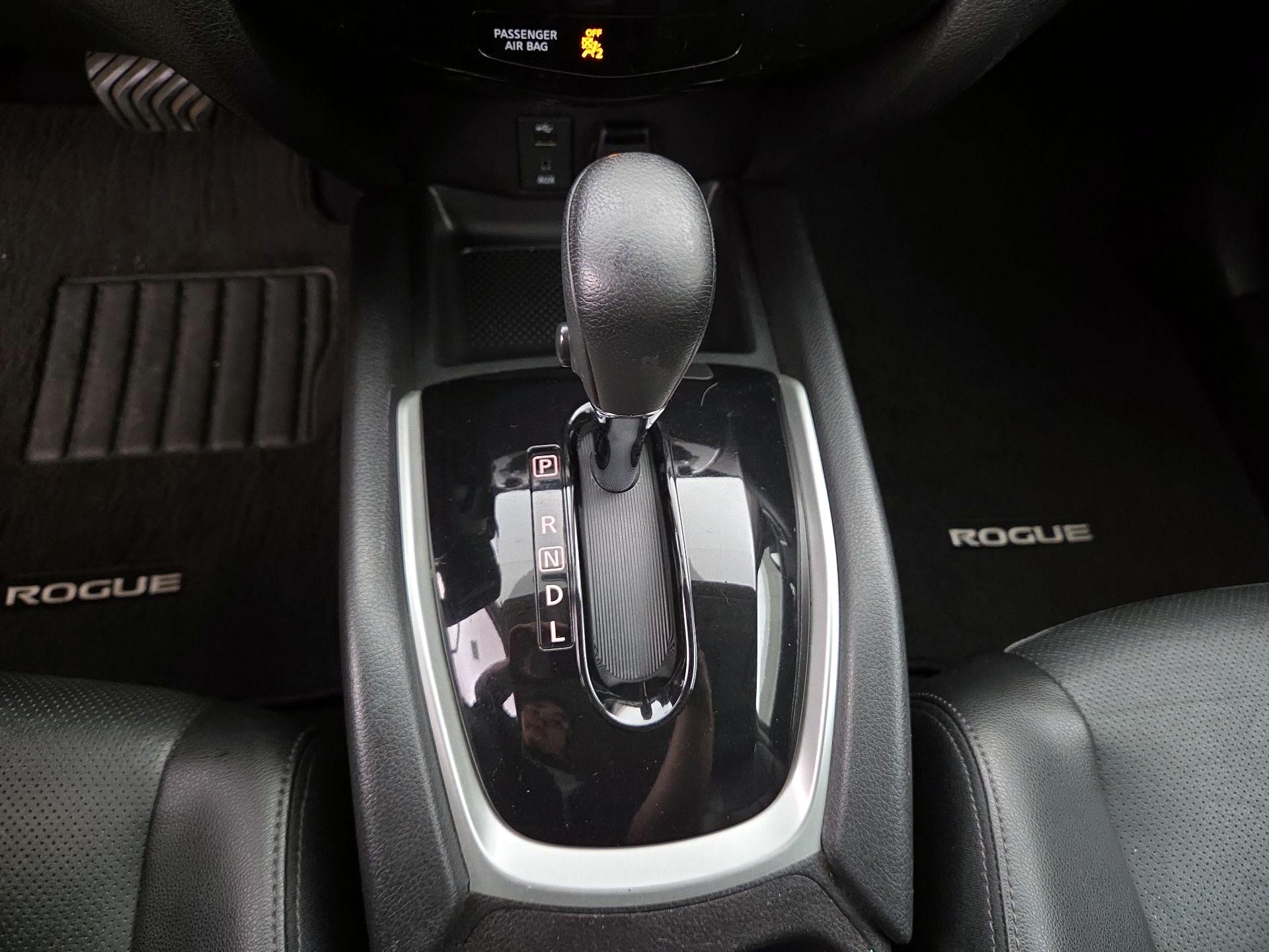 Thumbnail: 2016 Nissan Rogue - 17
