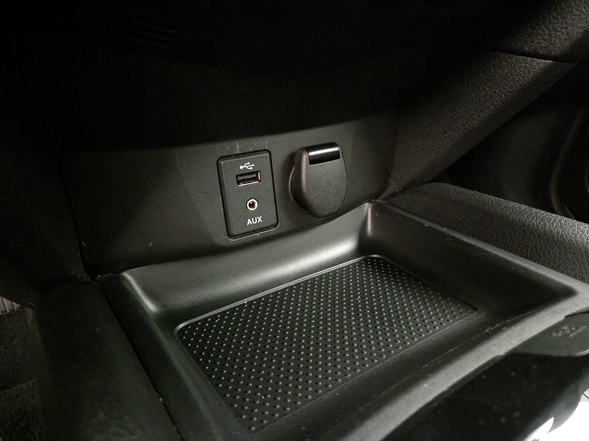Thumbnail: 2016 Nissan Rogue - 18