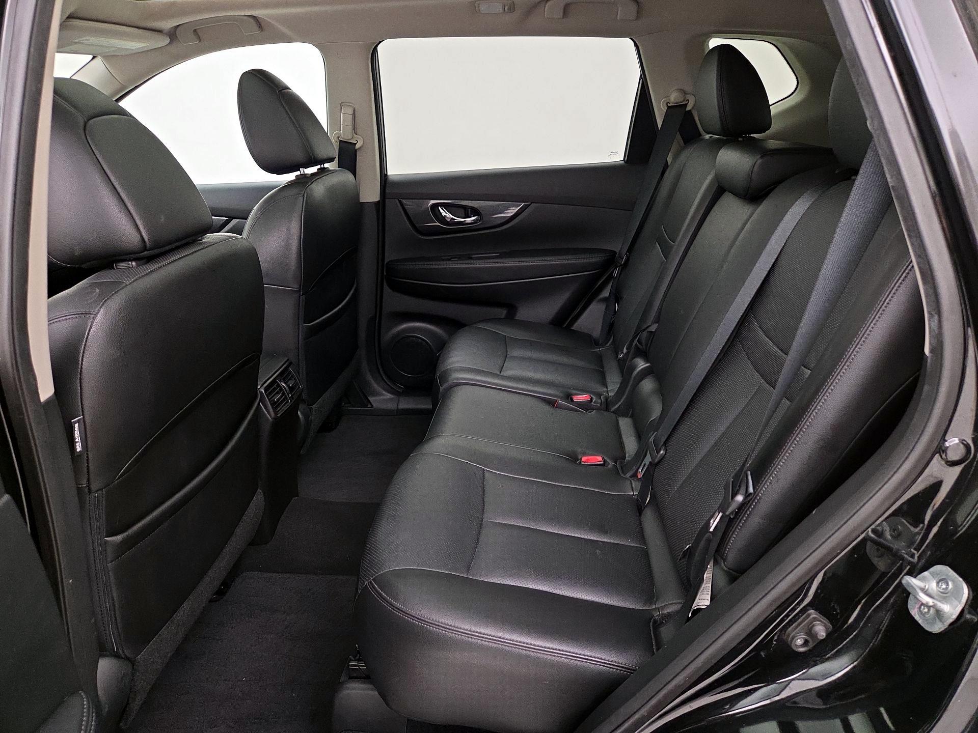 Thumbnail: 2016 Nissan Rogue - 20