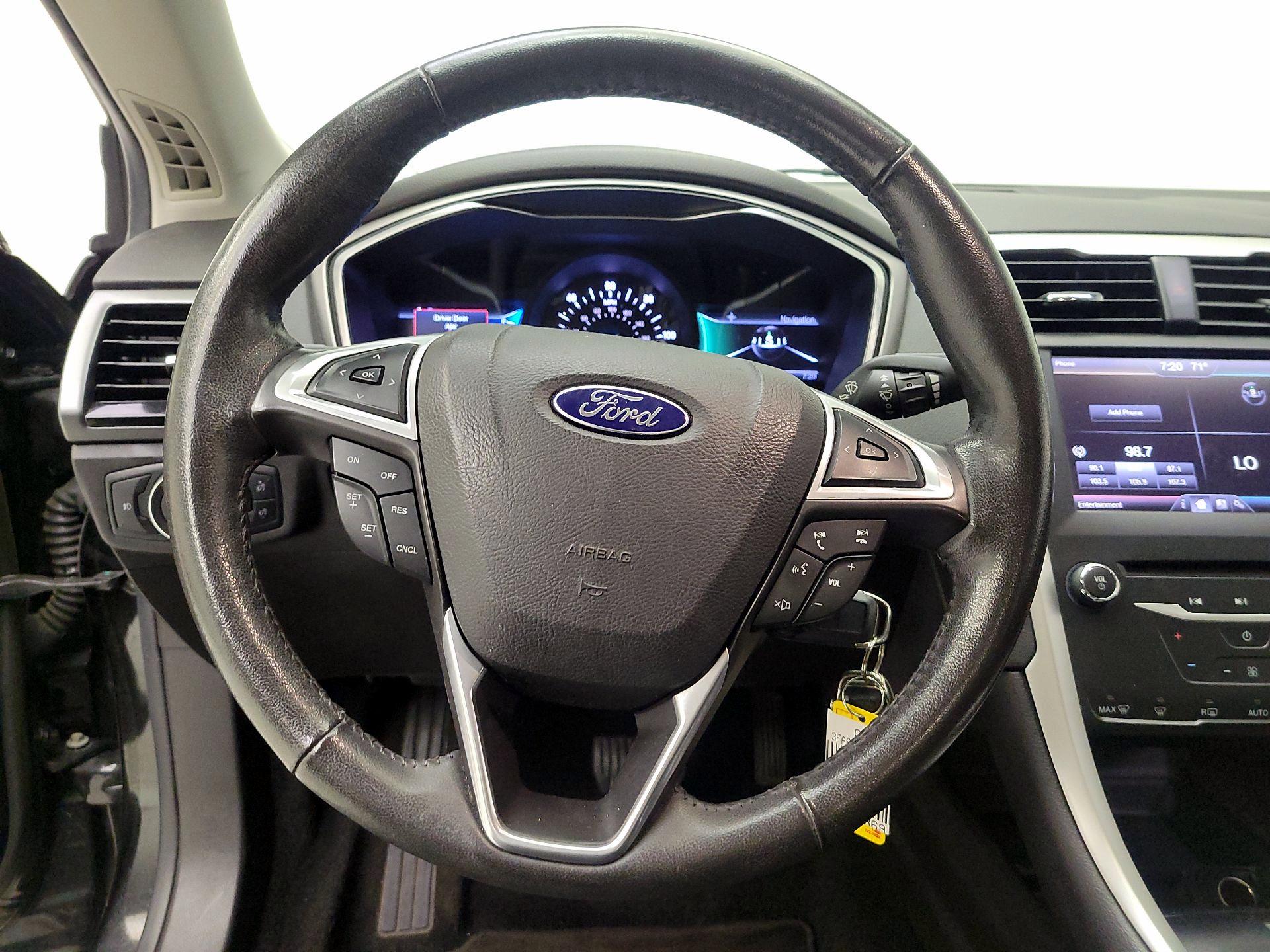 Thumbnail: 2014 Ford Fusion - 10