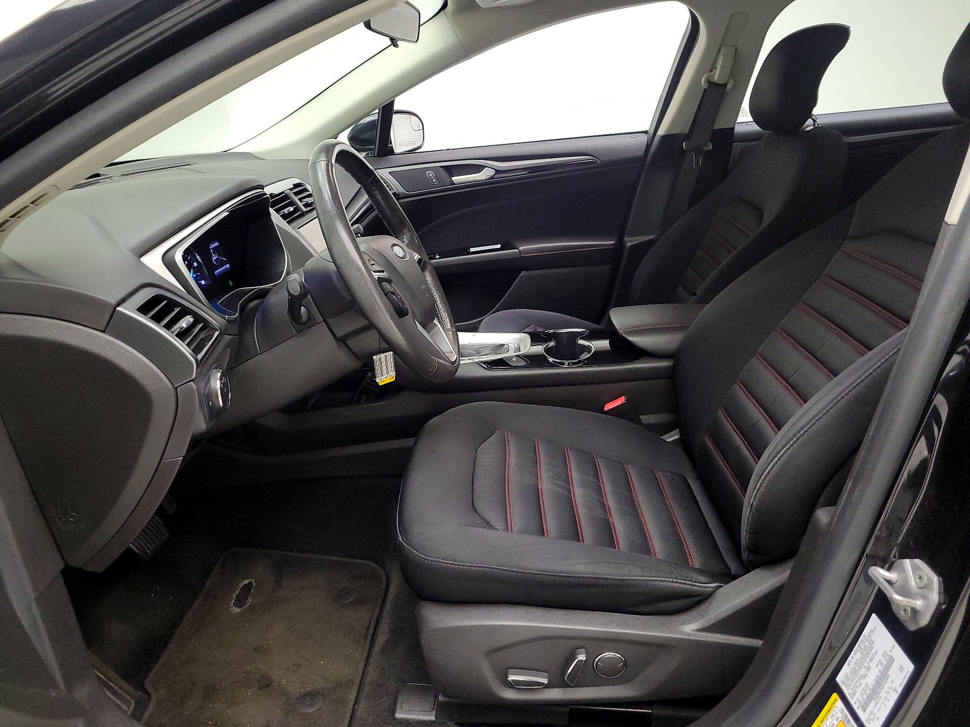 Thumbnail: 2014 Ford Fusion - 11