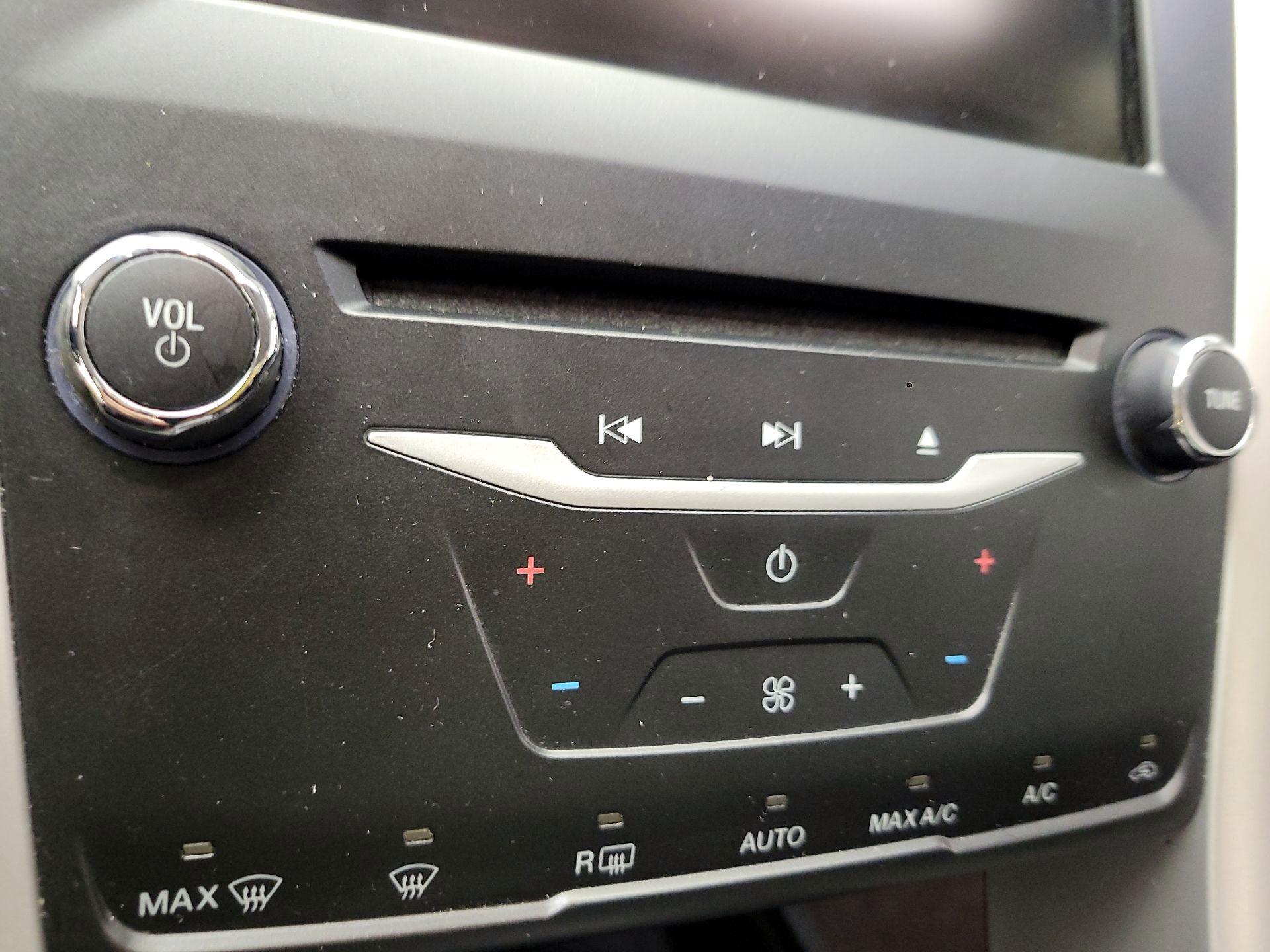 Thumbnail: 2014 Ford Fusion - 16