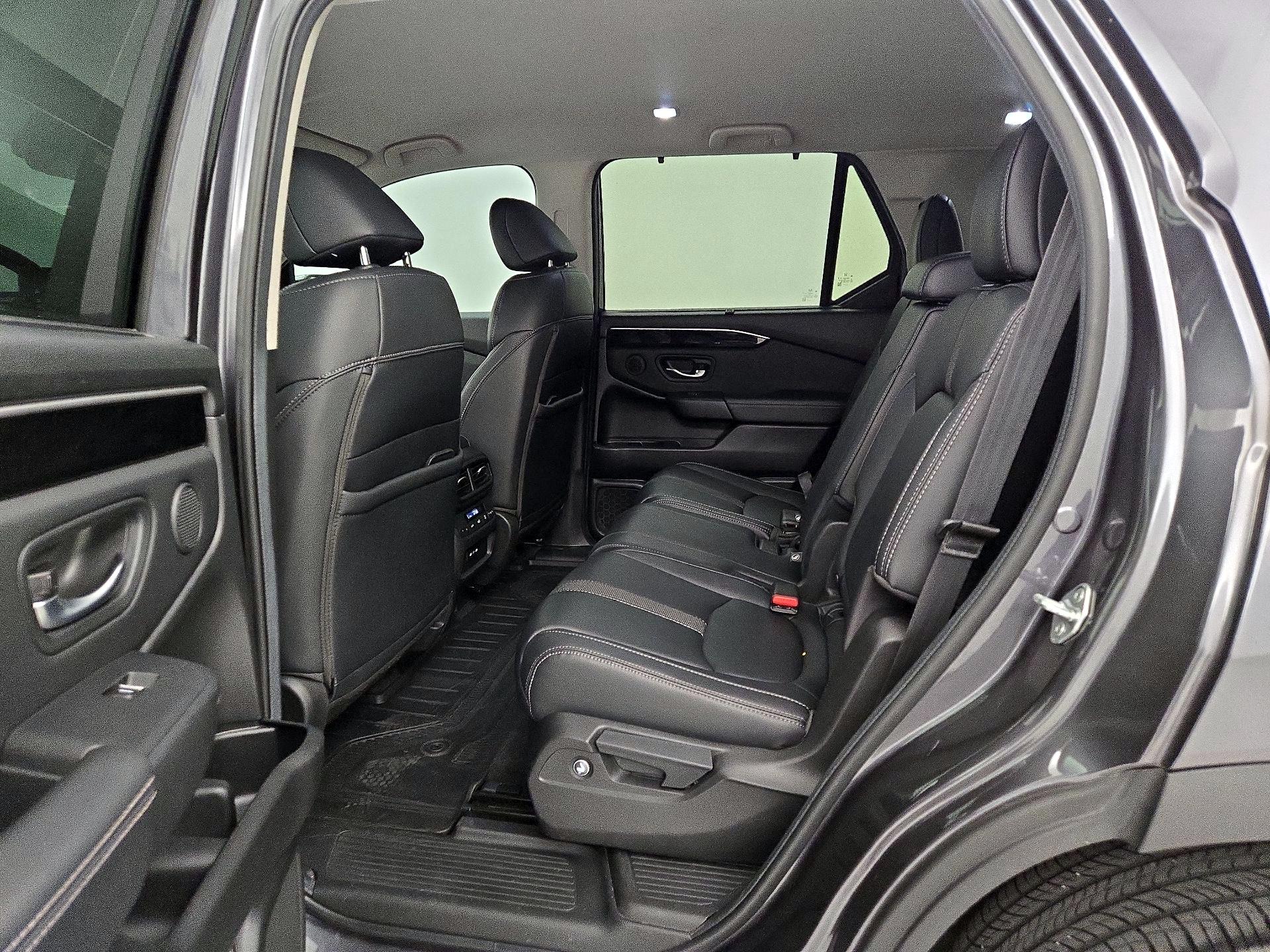 Thumbnail: 2024 Honda Pilot - 19