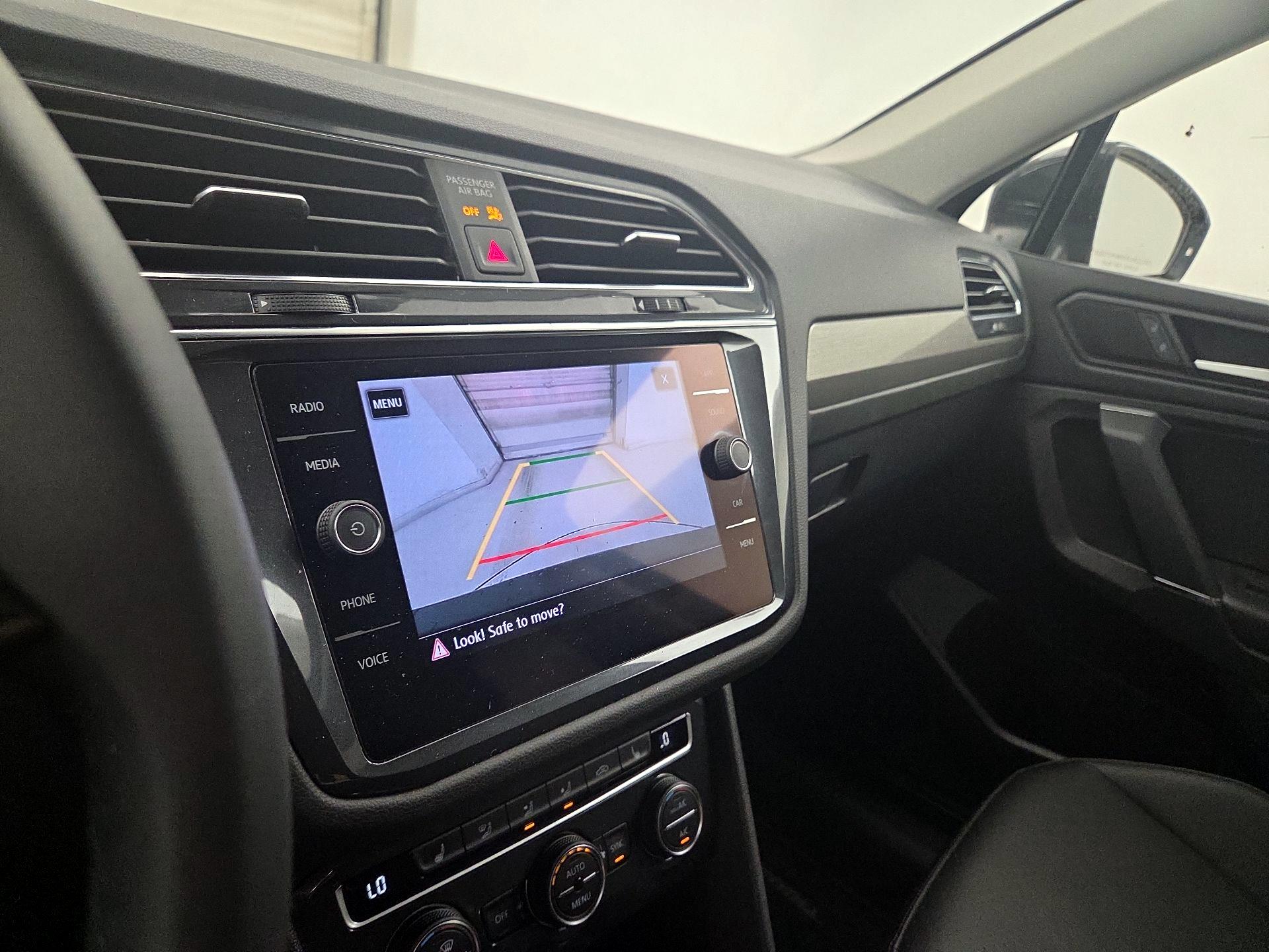 Thumbnail: 2020 Volkswagen Tiguan - 14