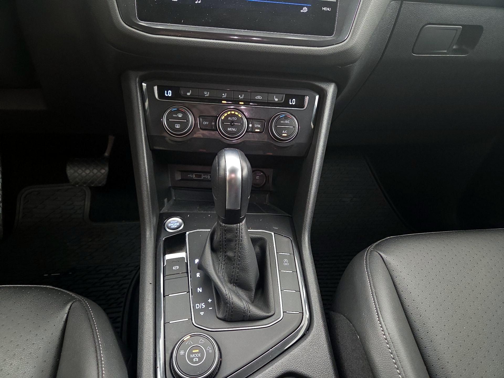 Thumbnail: 2020 Volkswagen Tiguan - 17