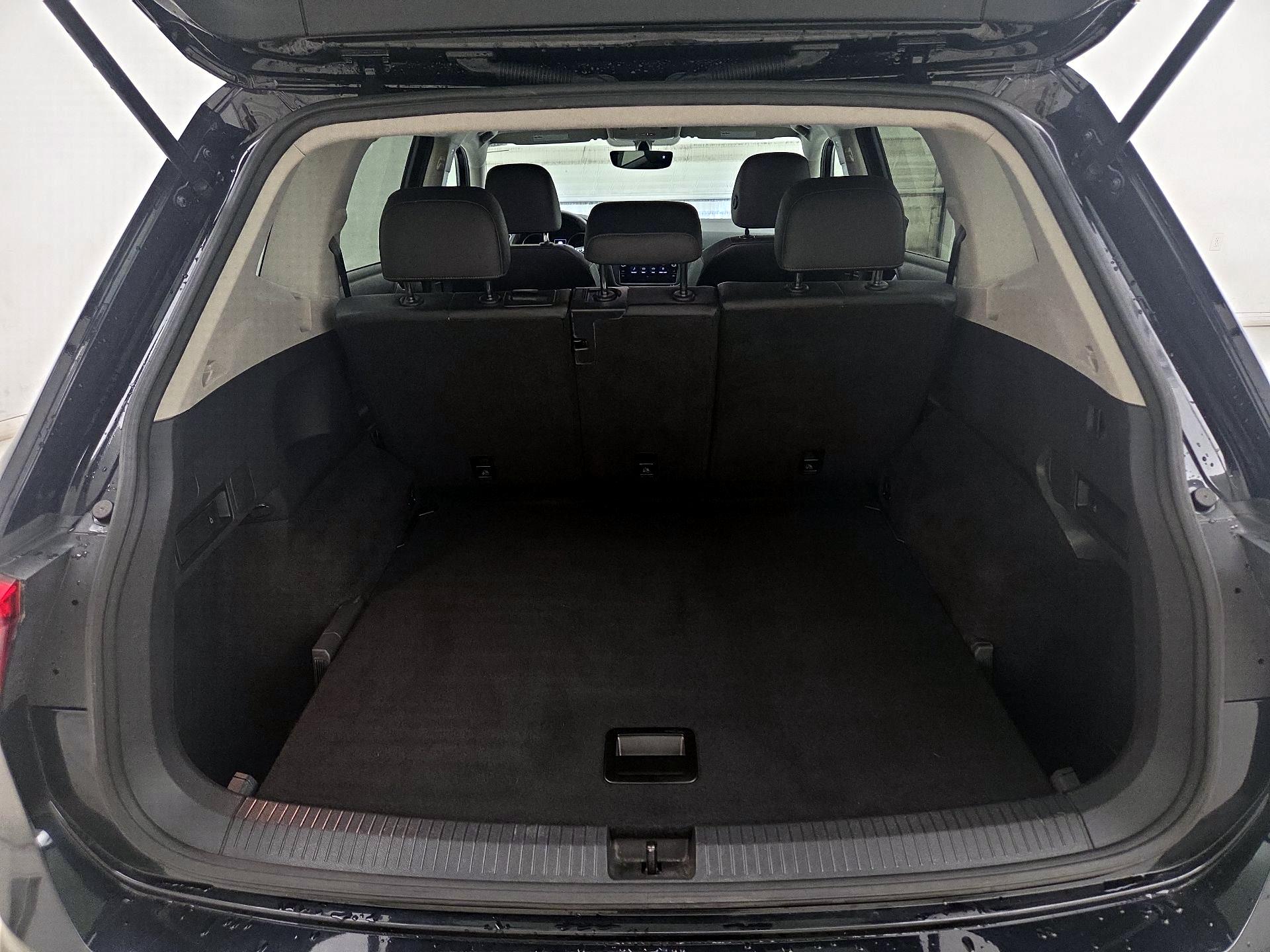 Thumbnail: 2020 Volkswagen Tiguan - 20