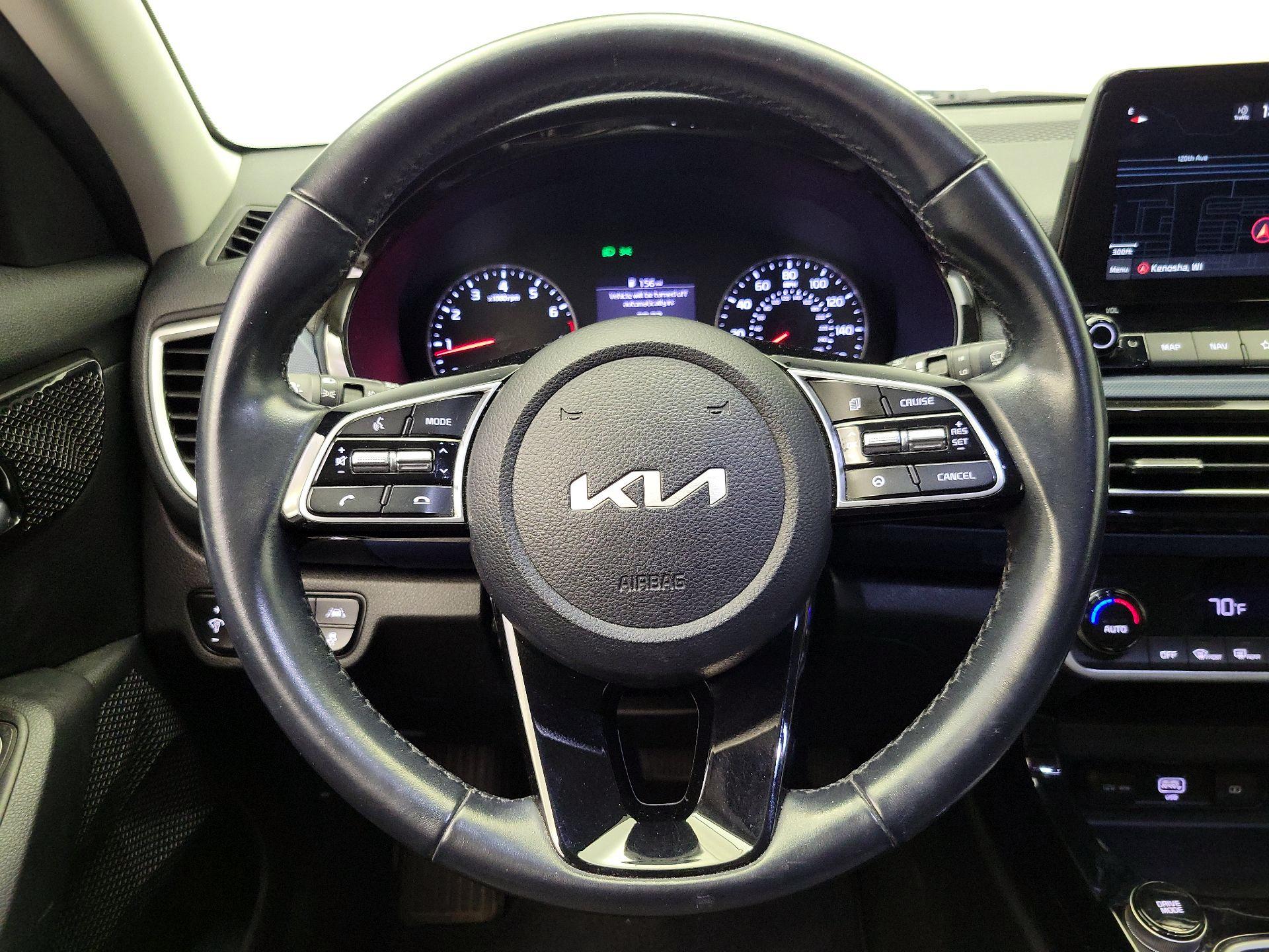 Thumbnail: 2022 Kia Seltos - 10